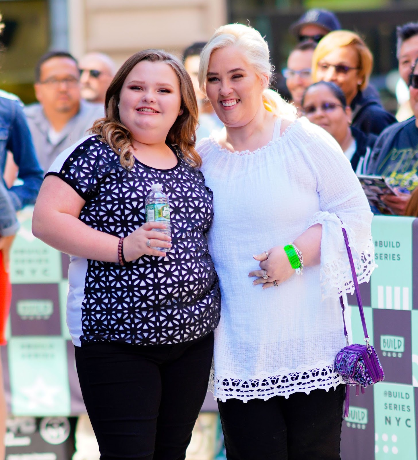 Mama June y Alana "Honey Boo Boo" Thompson fotografiadas el 11 de junio de 2018, en Nueva York. | Fuente: Getty Images