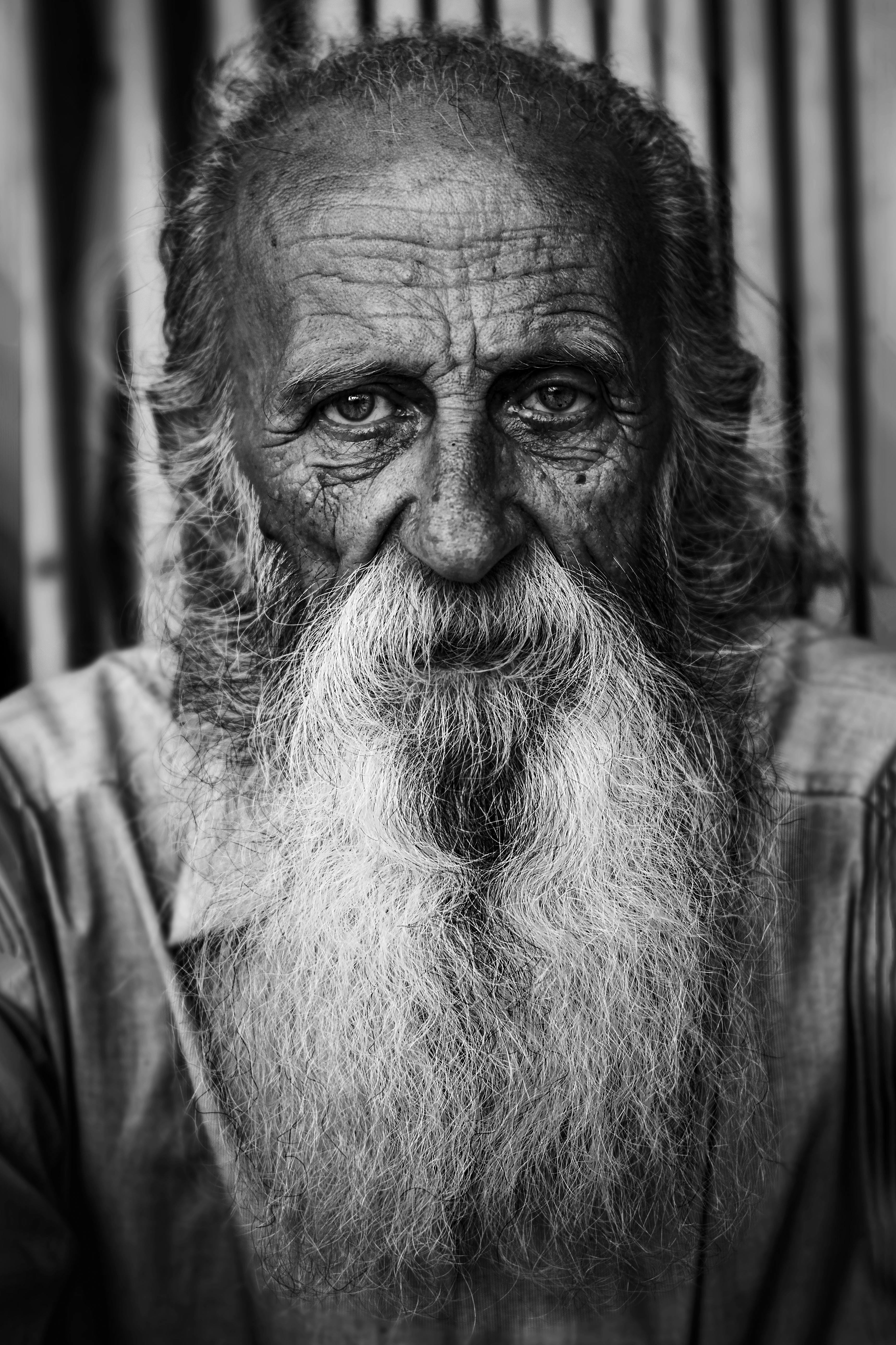 Un uomo serio | Fonte: Pexels