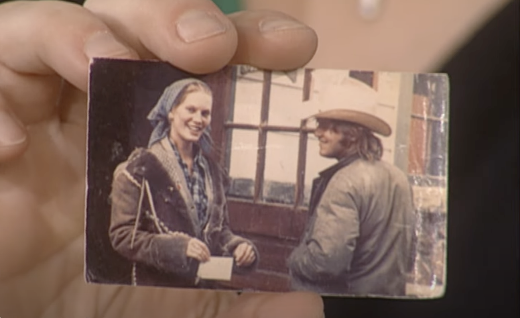 Una foto de Susan y Jeff Bridges cuando se conocieron en Paradise Valley, Montana, hacia 1975 | Fuente: YouTube/TheEllenShow