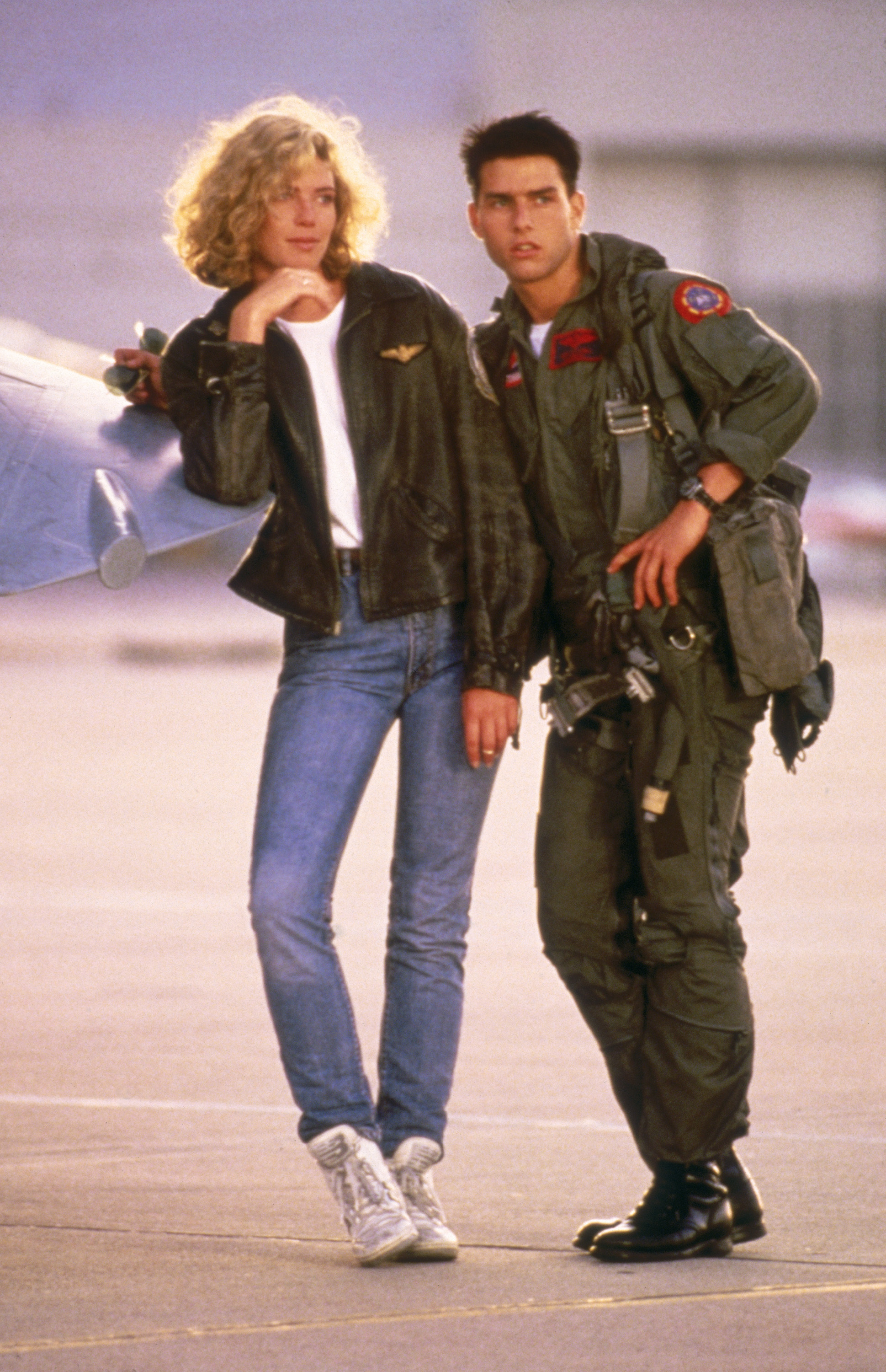 La actriz y Tom Cruise en el rodaje de "Top Gun", 1986 | Fuente: Getty Images