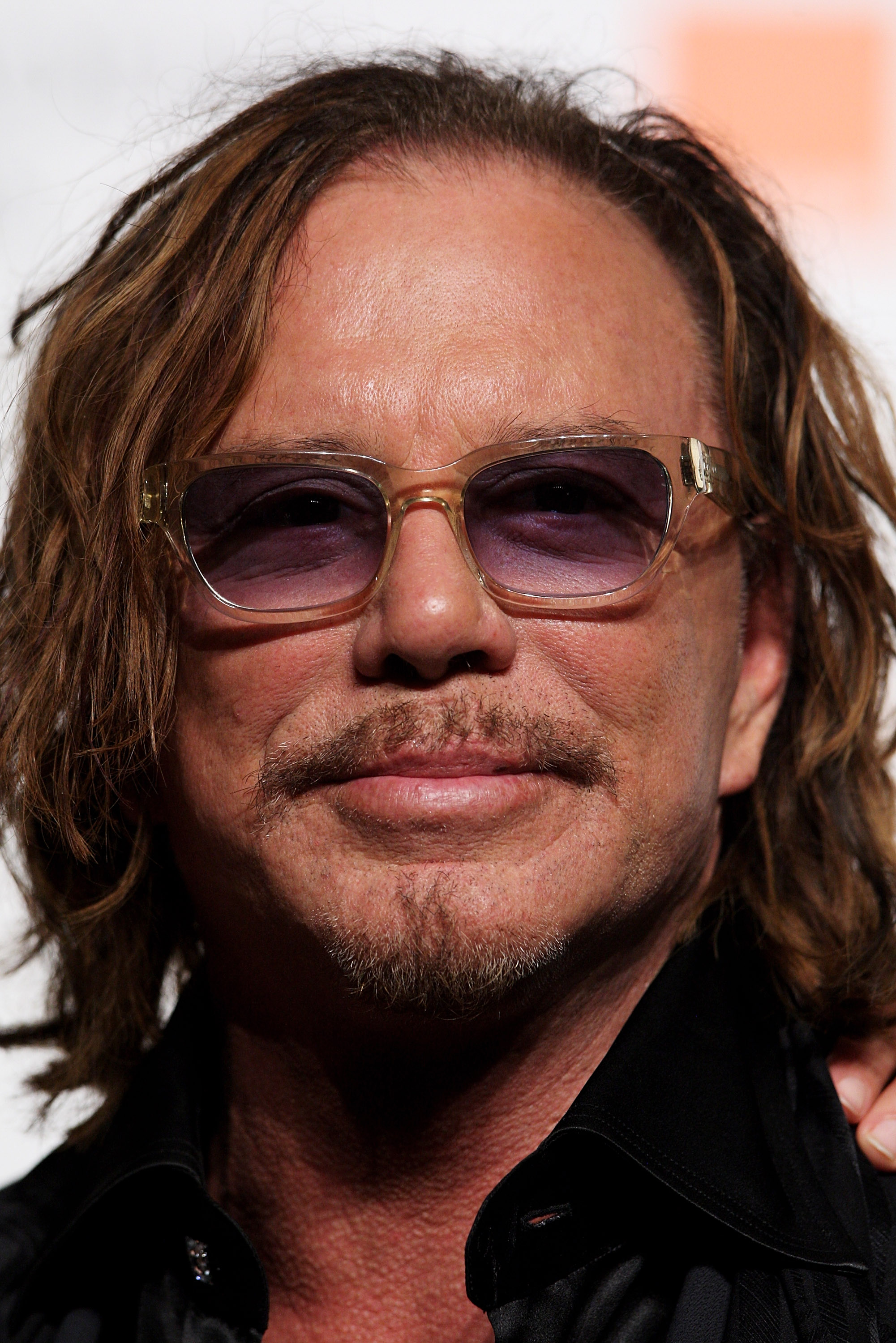 Mickey Rourke en la sala de prensa de los Premios Orange de la Academia Británica de Cine, celebrados en la Royal Opera House de Covent Garden el 8 de febrero de 2009 en Londres, Inglaterra. | Fuente: Getty Images