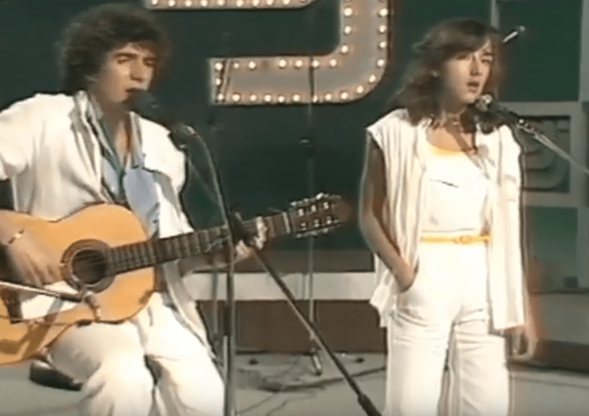 Debut de José María Cano y Ana Torroja en el programa "Gente Joven" de la 1 TVE año 1980. | Imagen: YouTube/Adrián