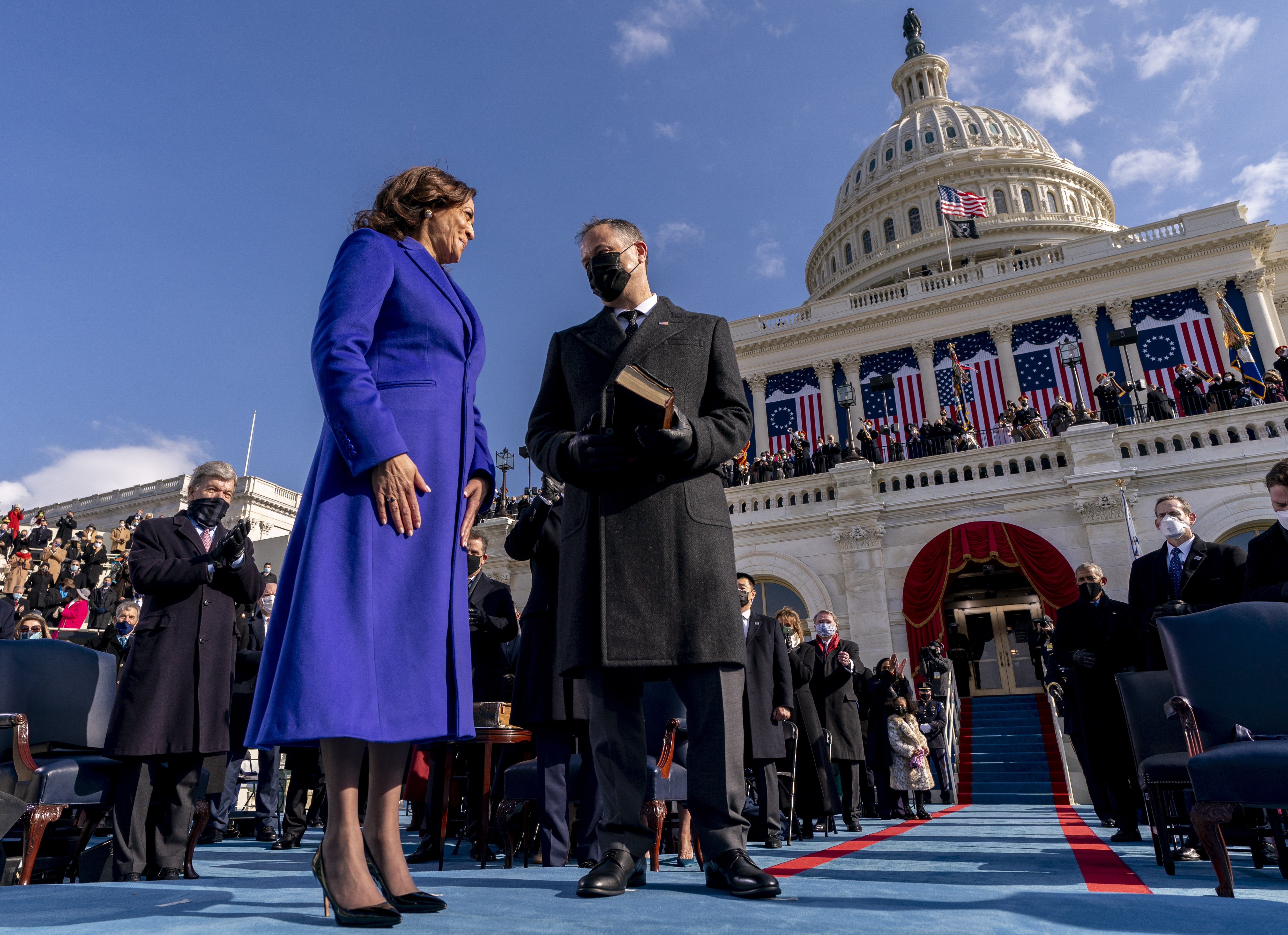 Kamala Harris y su esposo Doug Emhoff en la 59ª inauguración presidencial, el 20 de enero de 2021 en el Capitolio de los Estados Unidos en Washington, DC. | Foto: Getty Images