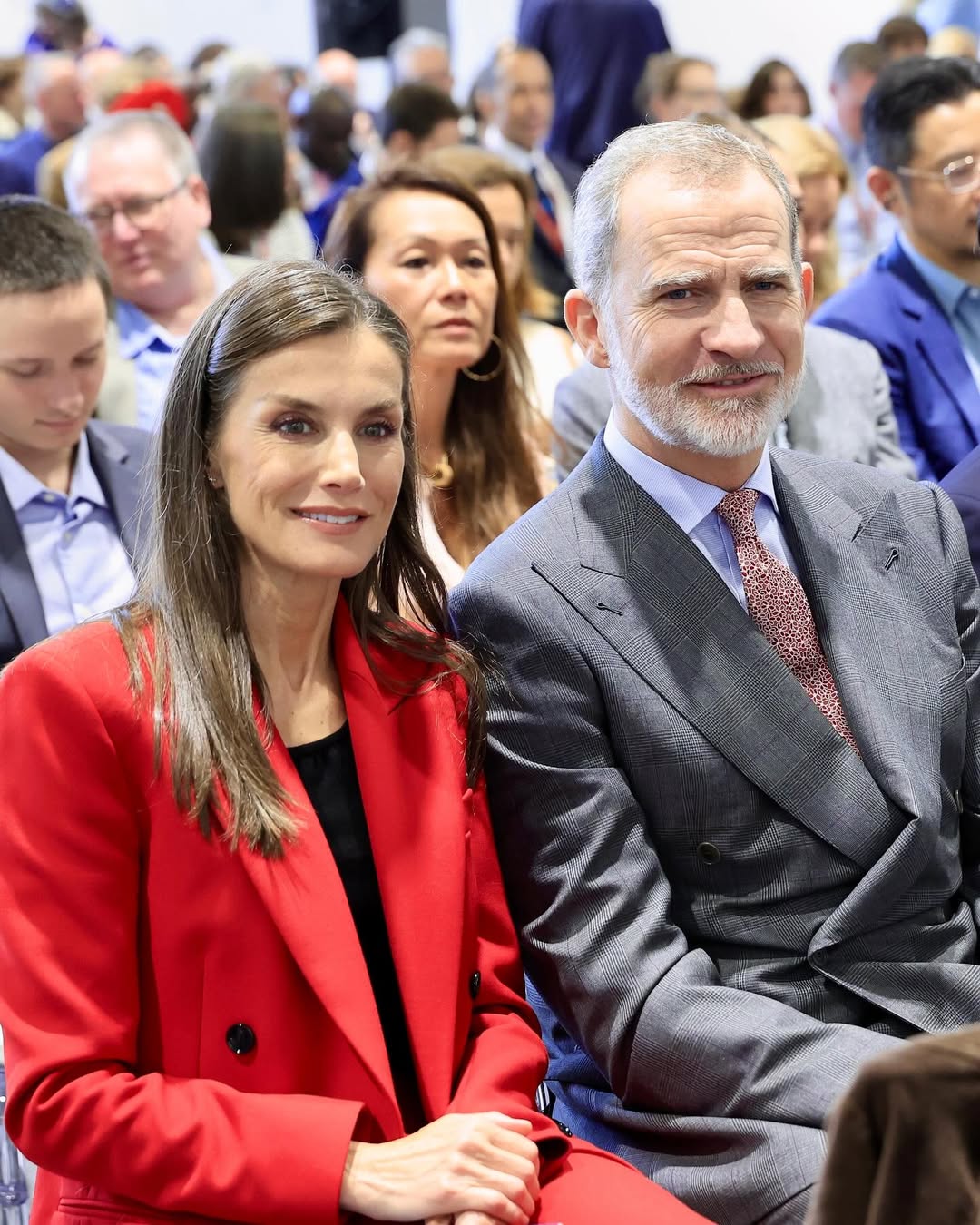 Los reyes de España, Letizia y Felipe, acomparon orgullosos a Sofía en su graduación. | Fuente: Instagram/casareal.es