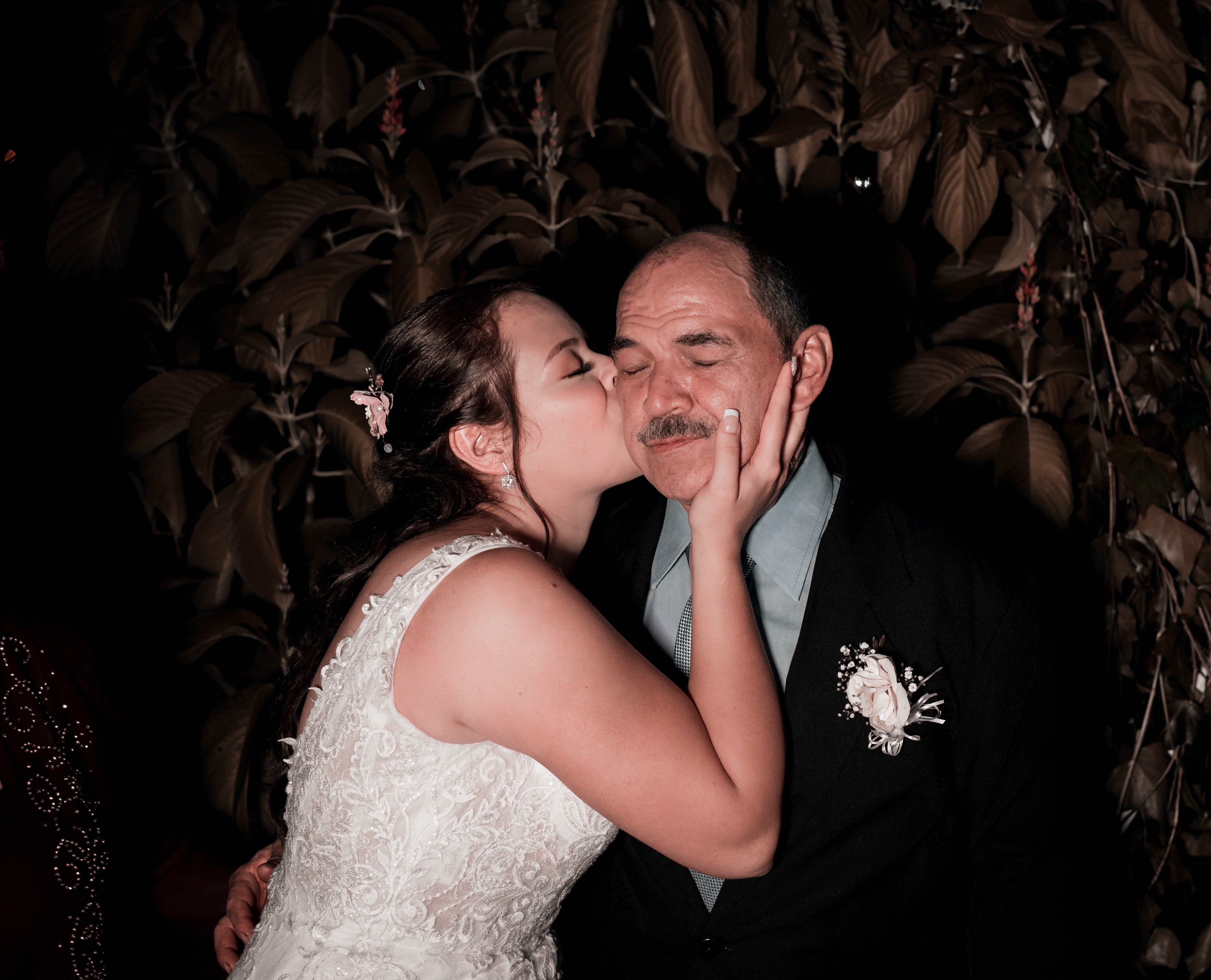 Padre e hija en un matrimonio. | Foto: Pexels