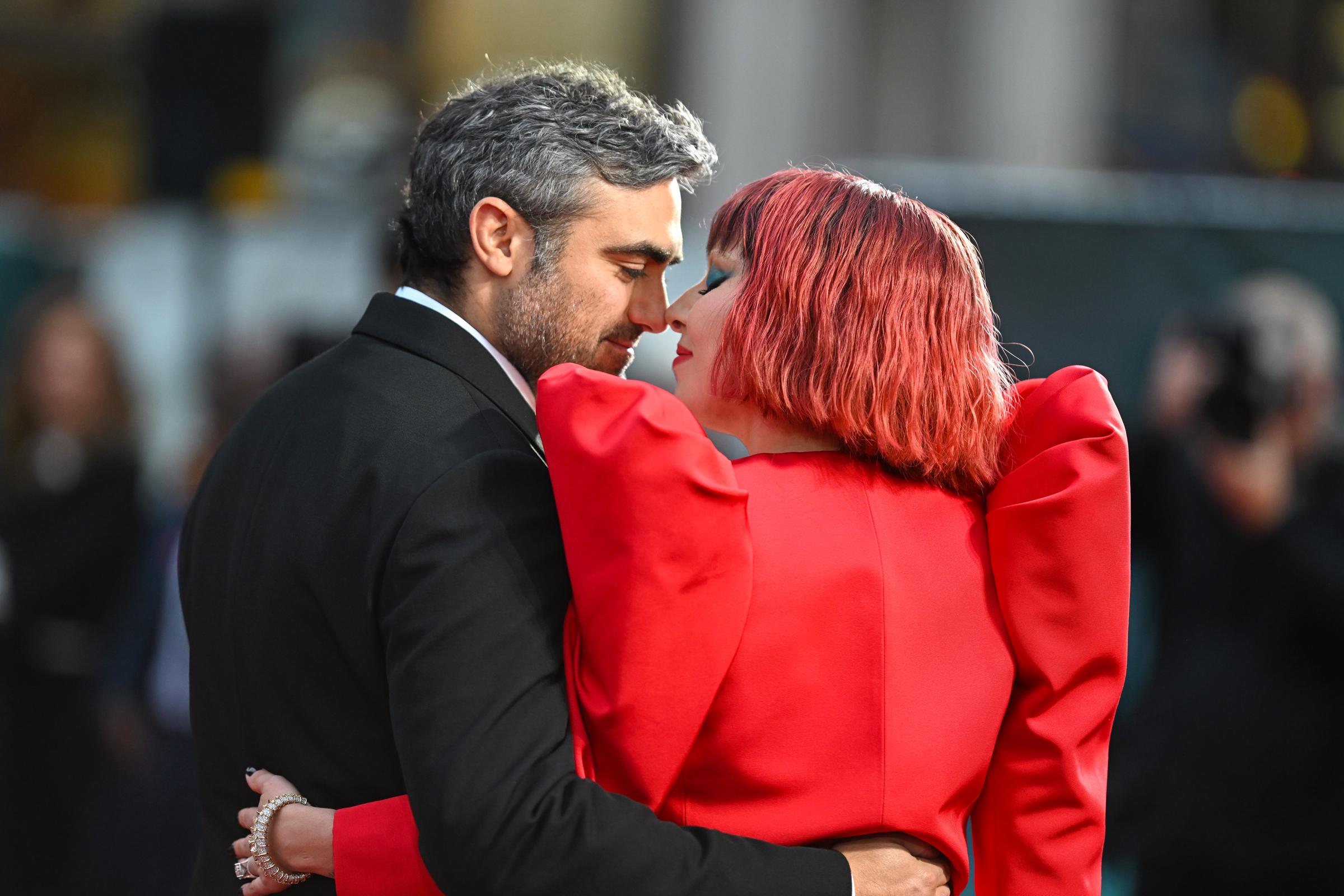 Gaga y Polansky asistieron juntos al UK premiere de "Joker: Folie A Deux" en Londres en septiembre de 2024. Desde entonces, la pareja le dio la bienvenida a su primer hijo y, según se informa, se tomó un tiempo libre del trabajo para enfocarse en su bebé. | Fuente: Getty Images