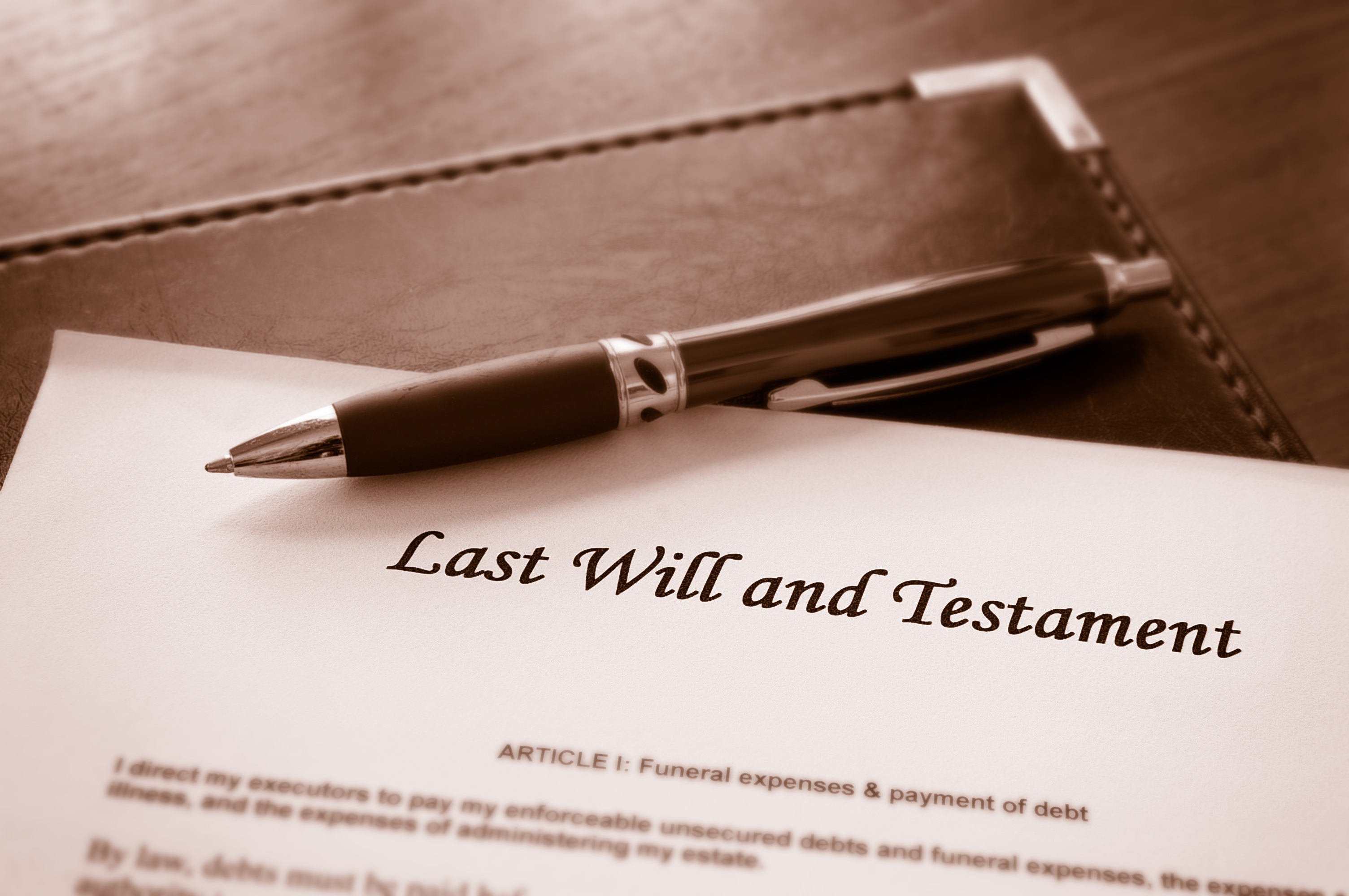 Un documento con el título "Última voluntad y testamento" | Fuente: Shutterstock