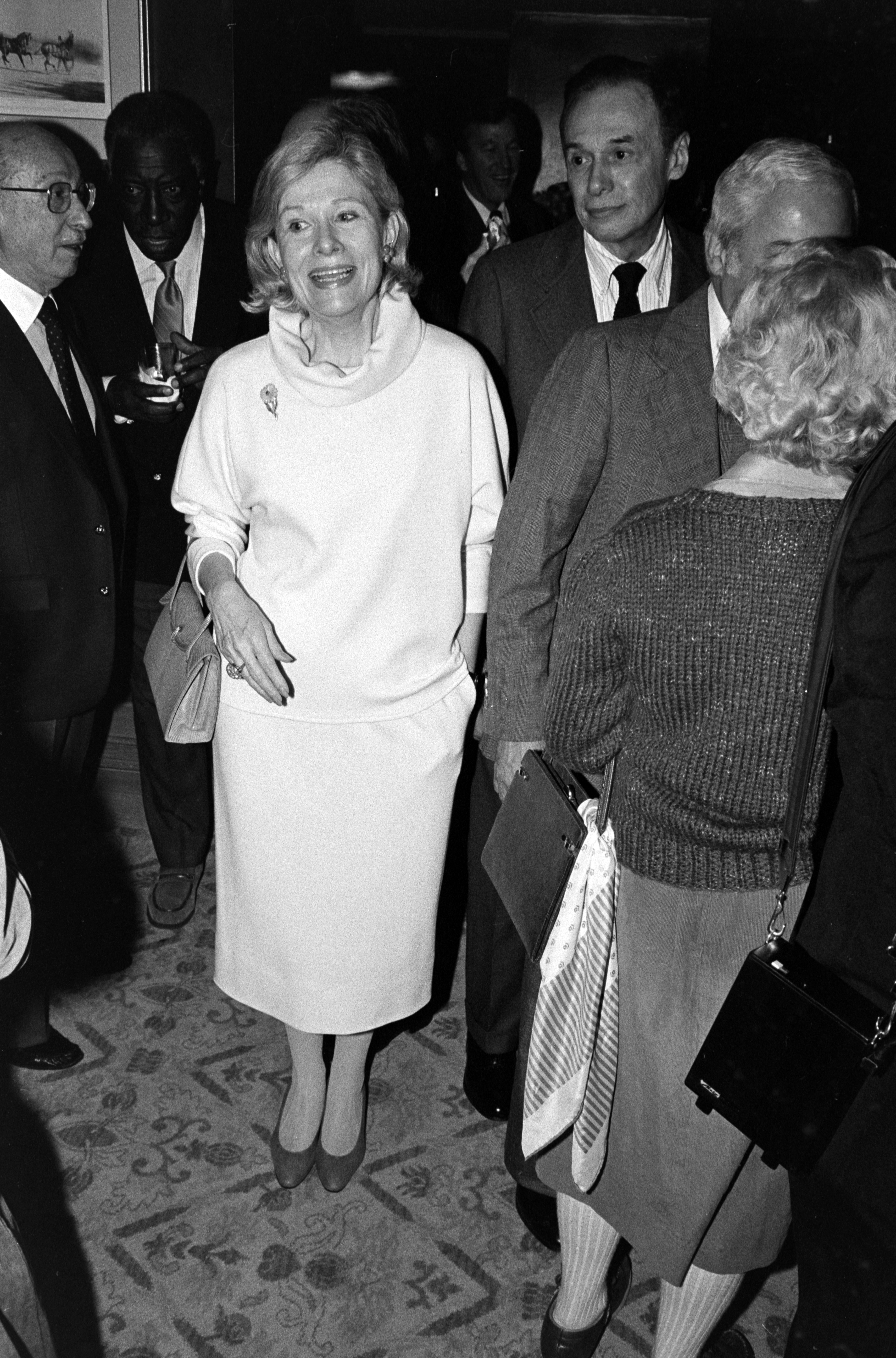 Nancy Olson y Alan Livingston en un acto el 4 de diciembre de 1983, en Washington, D.C. | Fuente: Getty Images