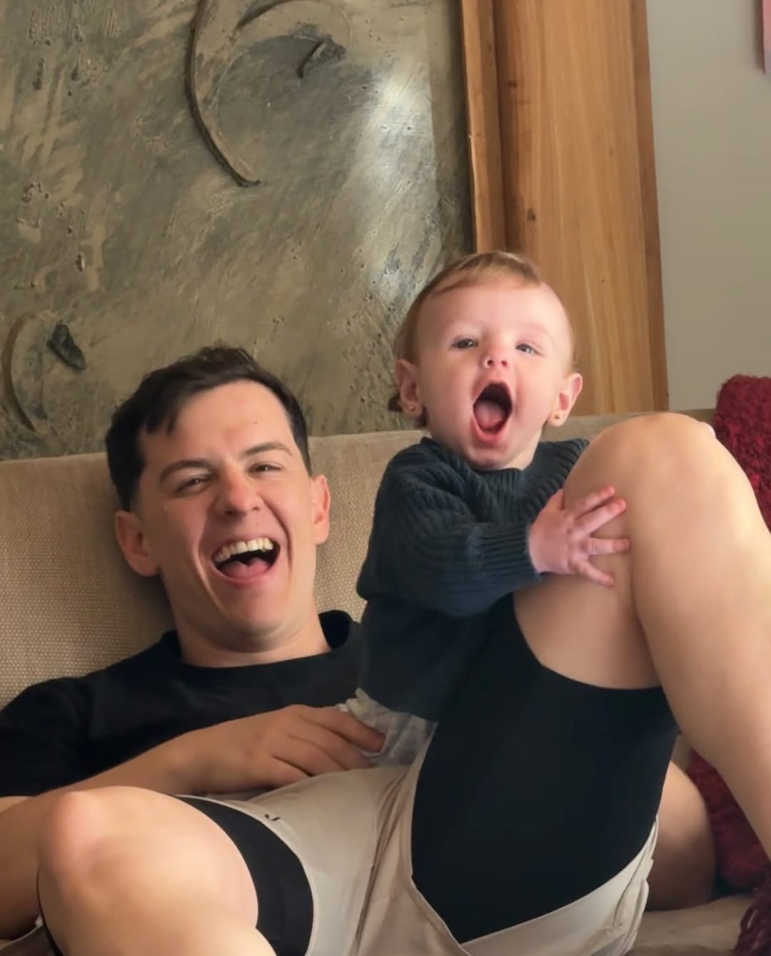 Guaynaa junto a su bebé Eloísa | Fuente: Instagram/lelepons