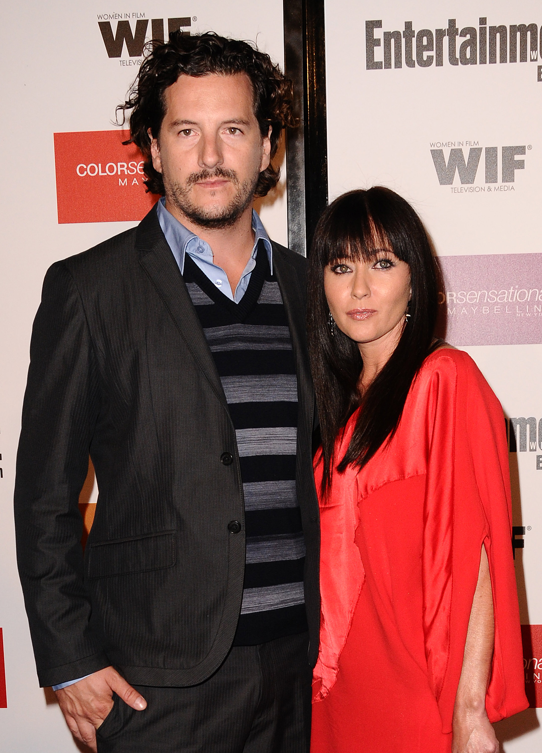 Kurt Iswarienko y Shannen Doherty asisten a la 7ª fiesta anual pre-Emmy de Entertainment Weekly And Women In Film en West Hollywood, California, el 17 de septiembre de 2009. | Fuente: Getty Images