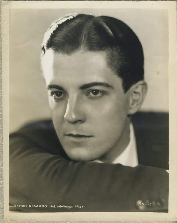 El actor Ramón Novarro, en una foto tomada en 1930. | Foto: Wikimedia Commons Images
