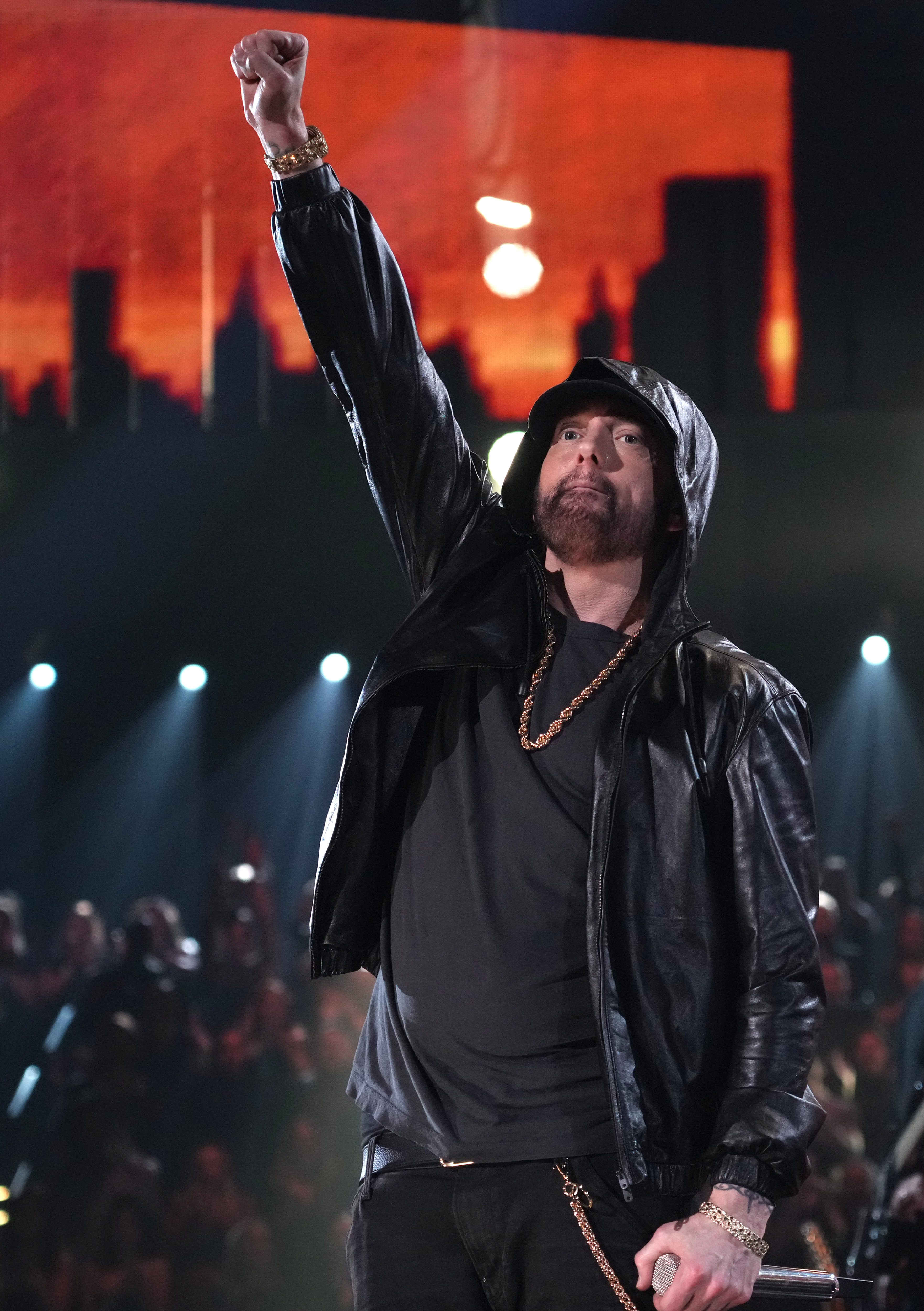 Eminem actúa en su inducción en la 37ª edición del Salón de la Fama del Rock and Roll en Los Ángeles el 5 de noviembre de 2022 | Fuente: Getty Images