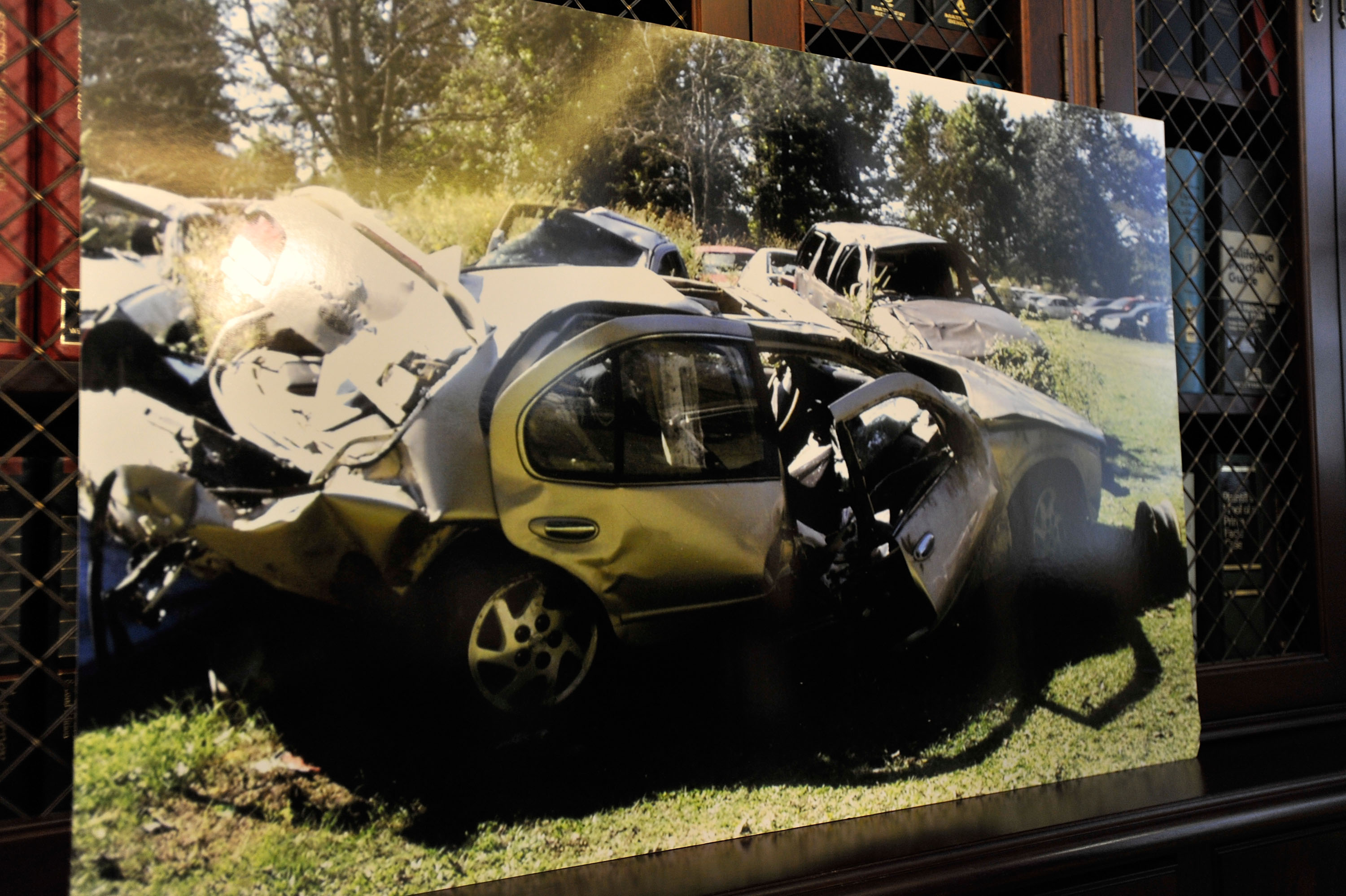 Fotos del coche implicado en el accidente de Morgan Freeman compartidas el 25 de febrero de 2009 en Los Ángeles, California. | Fuente: Getty Images