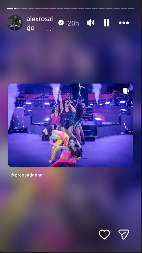 Uno de los momentos de la coreografía en la que participó Aitana Derbez junto a Alessandra Rosaldo | Fuente: Instagram/alexrosaldo
