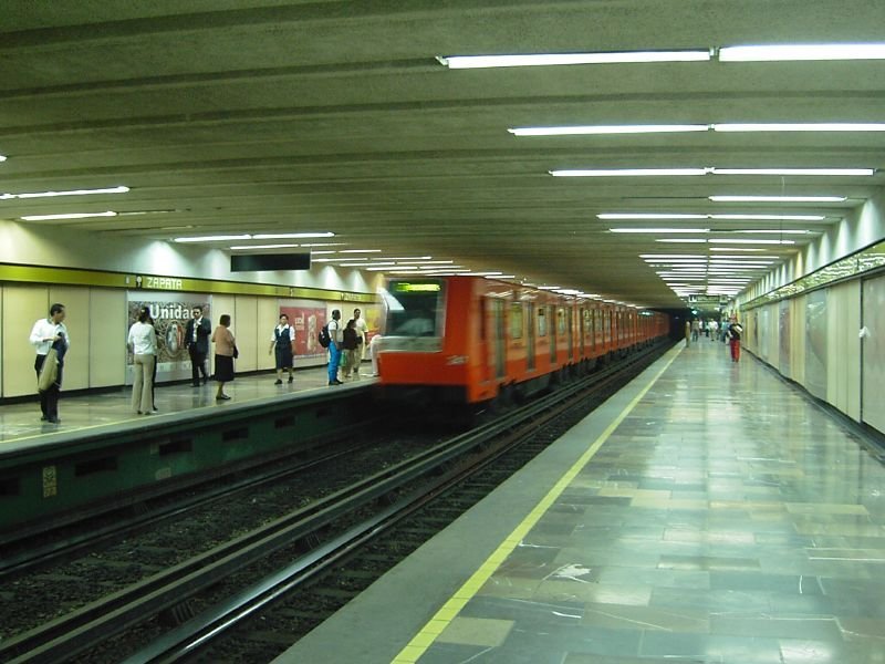 Estación del metro. | Imagen tomada de: Wikimedia Commons