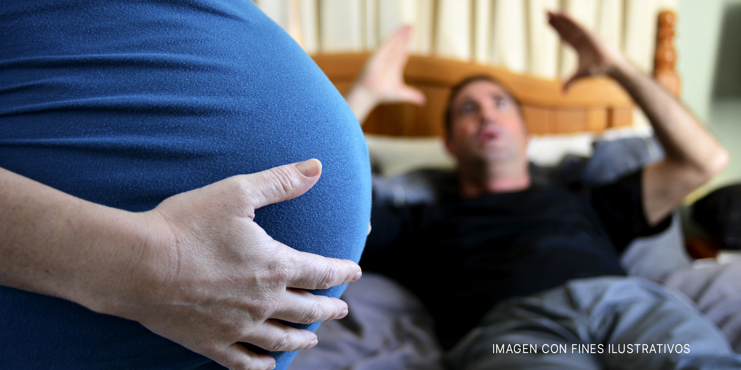 Una mujer embarazada y un hombre enojado | Foto: Shutterstock