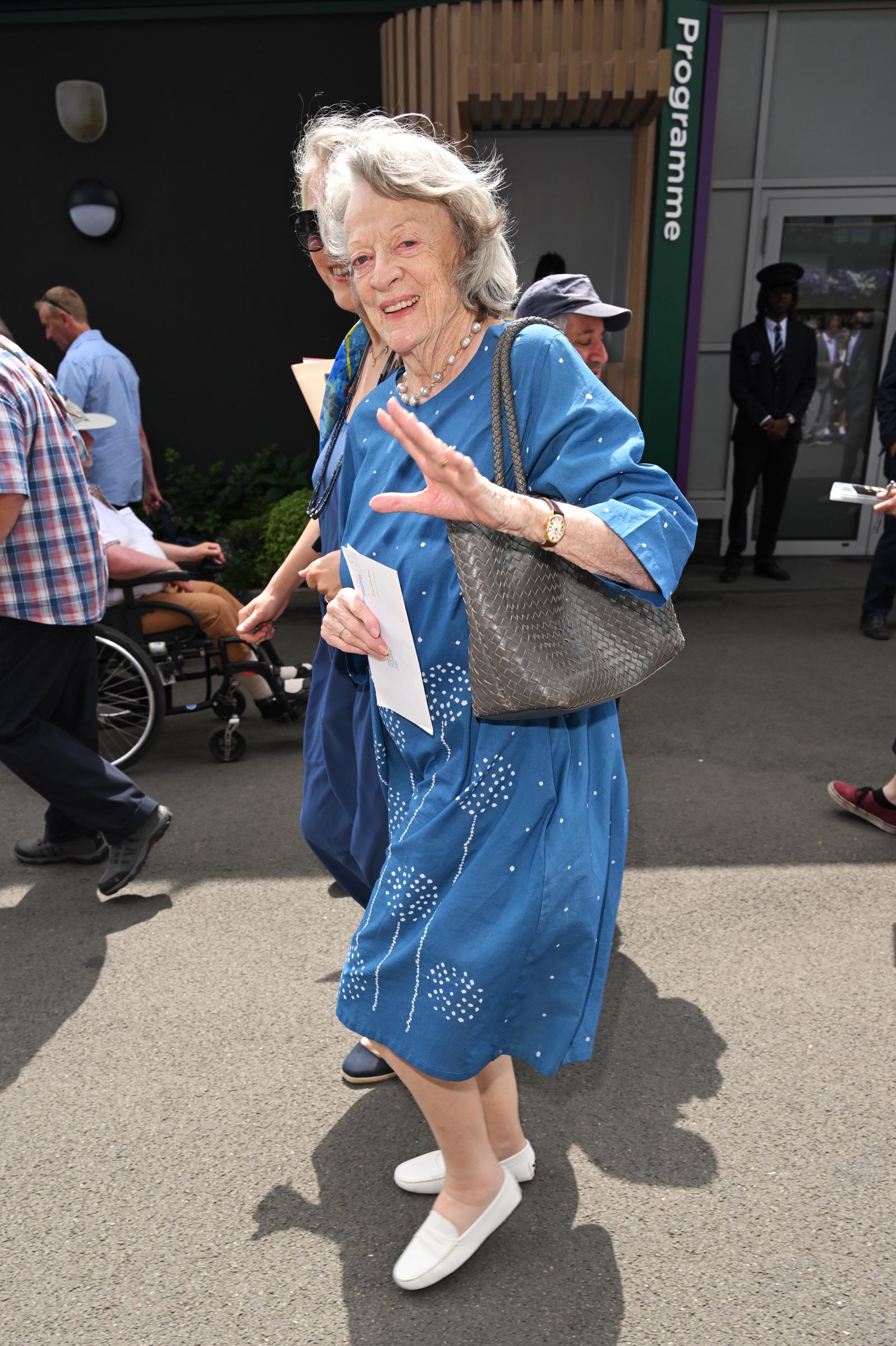 Maggie Smith asiste al All England Lawn Tennis and Croquet Club el 9 de julio de 2022, en Londres, Inglaterra | Fuente: Getty Images