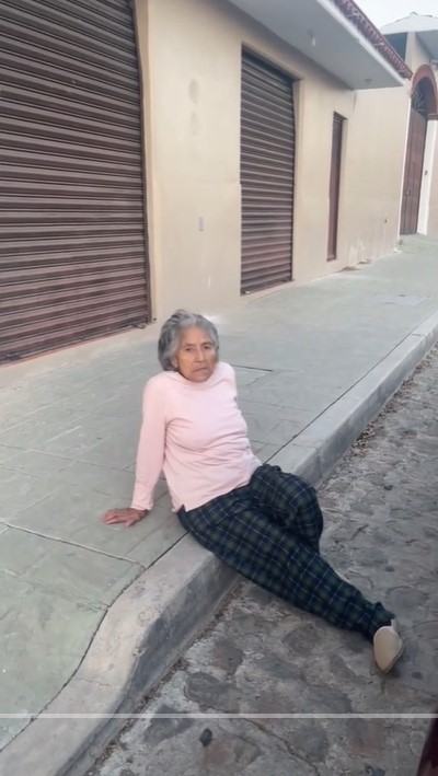 Imagen de la madre del tecladista en la denuncia en TikTok de Letty Pablo. | Foto: TikTok/@lettypablo1