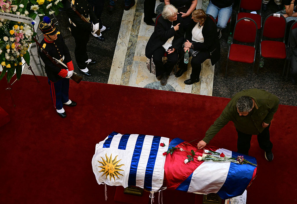Lucía Topolansky en el funeral de su esposo, 14 de mayo de 2025. | Foto: Getty Images