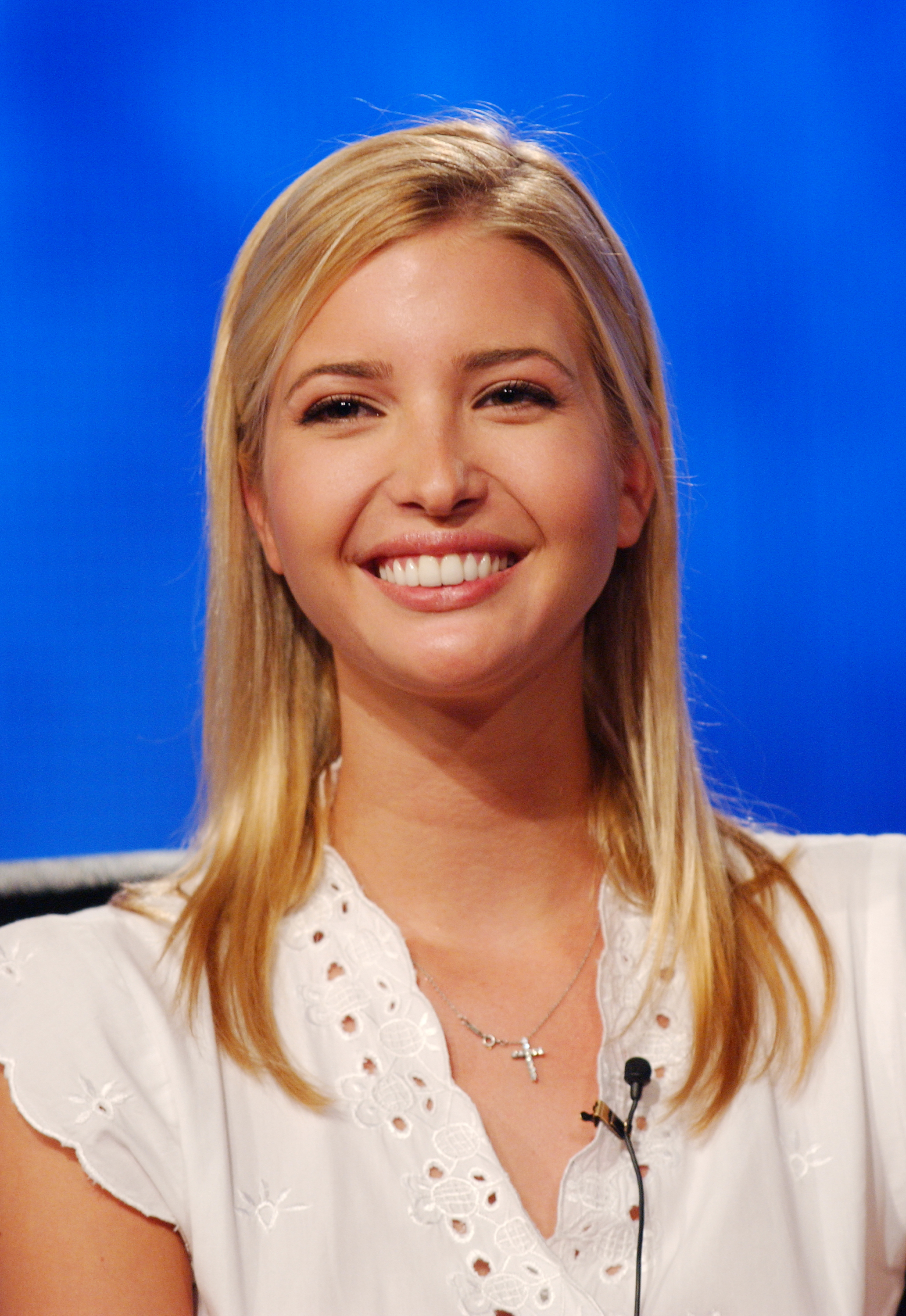 Ivanka Trump asiste a la presentación de HBO en la Asociación de Críticos de Televisión el 10 de julio de 2003 | Fuente: Getty Images