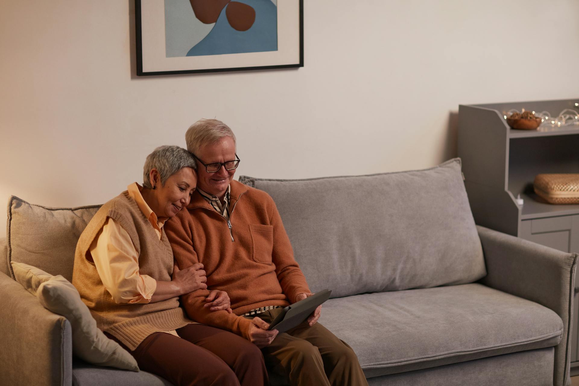 Una pareja feliz y contenta | Fuente: Pexels