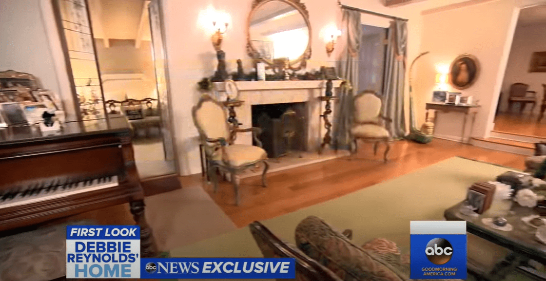 El interior de la casa de Debbie Reynolds. | Fuente: youtube.com/Good Morning America