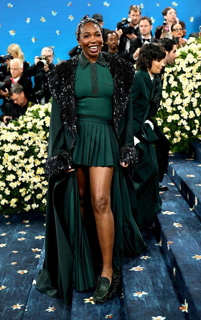 Venus Williams posa en la Met Gala 2025, que celebra "Superfine: Tailoring Black Style", en el Museo Metropolitano de Arte el 5 de mayo en la ciudad de Nueva York.
