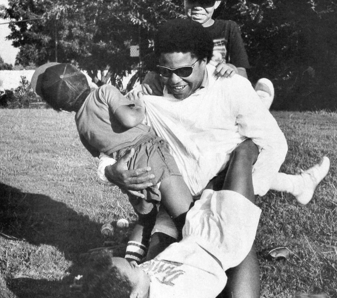 Tito Jackson jugando con sus hijos, publicado el 15 de septiembre de 2024 | Fuente: Instagram/3tworld