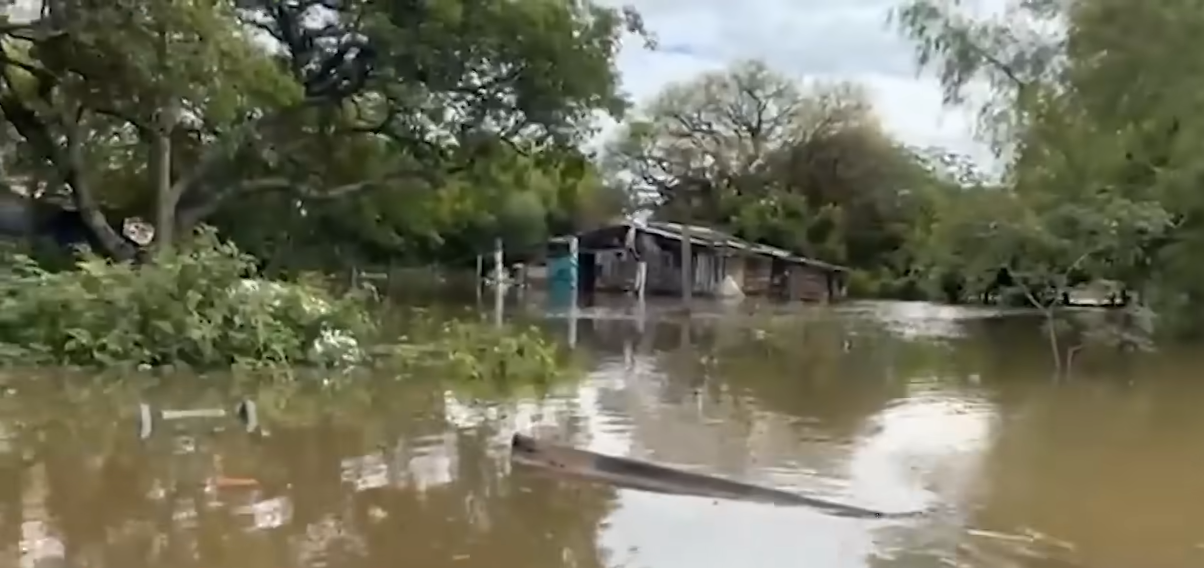 Imágenes devastadoras de las inundaciones en la provincia de Chaco, Argentina | Fuente: YouTube/Argentina 12