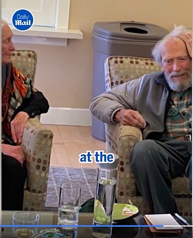 La Dra. Jane Goodall y Clint Eastwood en un vídeo fechado el 12 de abril de 2024. | Fuente: Facebook/DailyMail