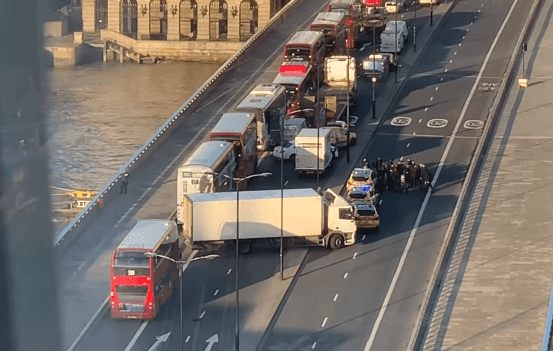Puente de Londres el 29 de noviembre de 2019. | Foto: YouTube /The Sun