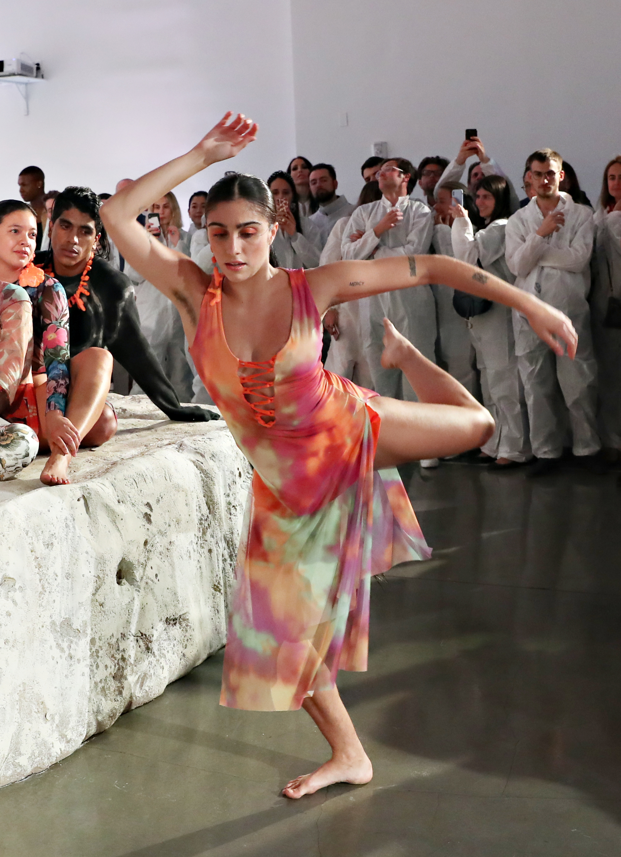 La hija de Madonna, Lourdes "Lola" Leon, actúa en Art Basel Miami el 6 de diciembre de 2019 en Miami Beach, Florida | Foto: Getty Images
