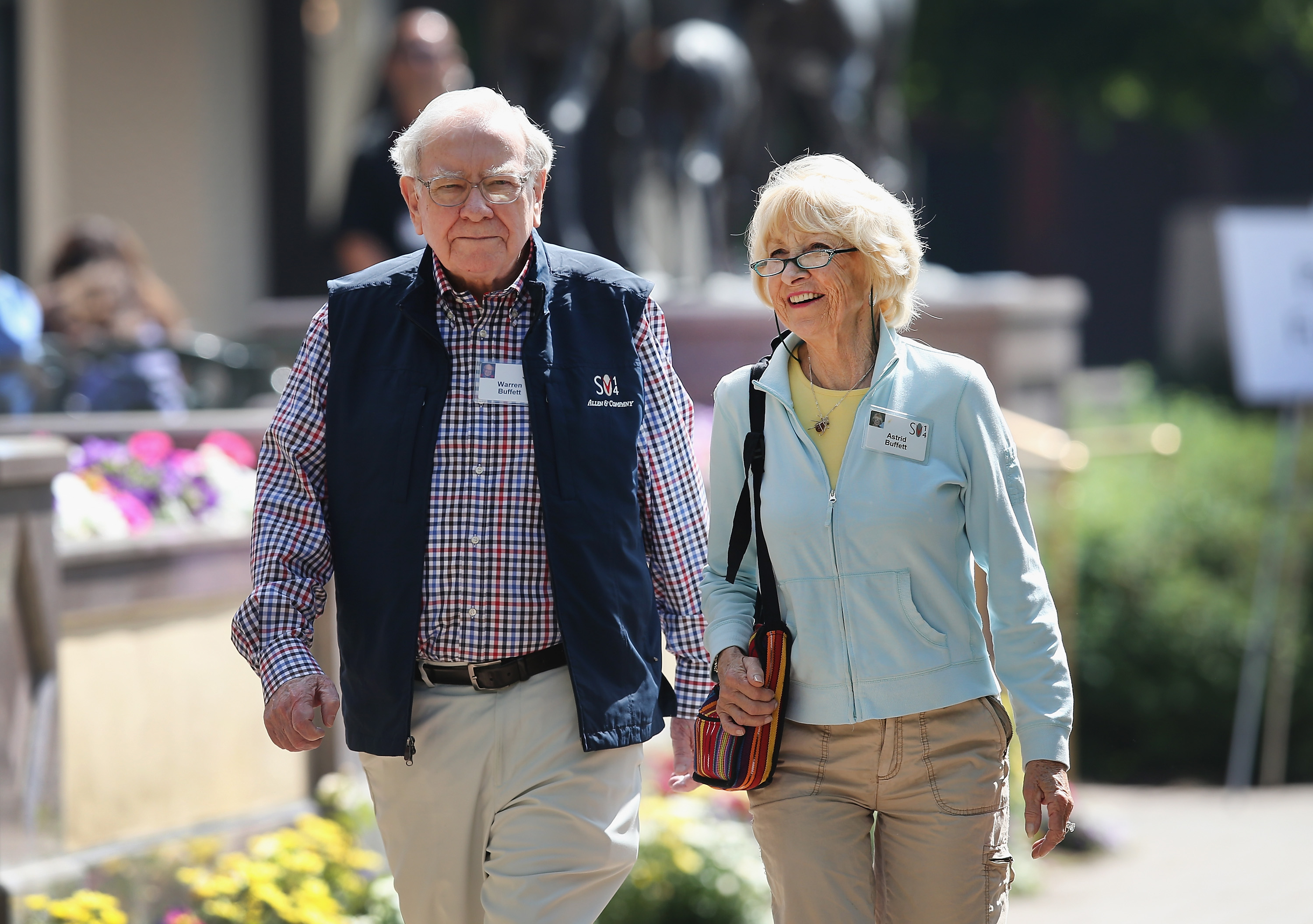 Warren y Astrid Buffett en la Conferencia Allen &amp; Company Sun Valley en Sun Valley, Idaho, el 12 de julio de 2014. | Fuente: Getty Images