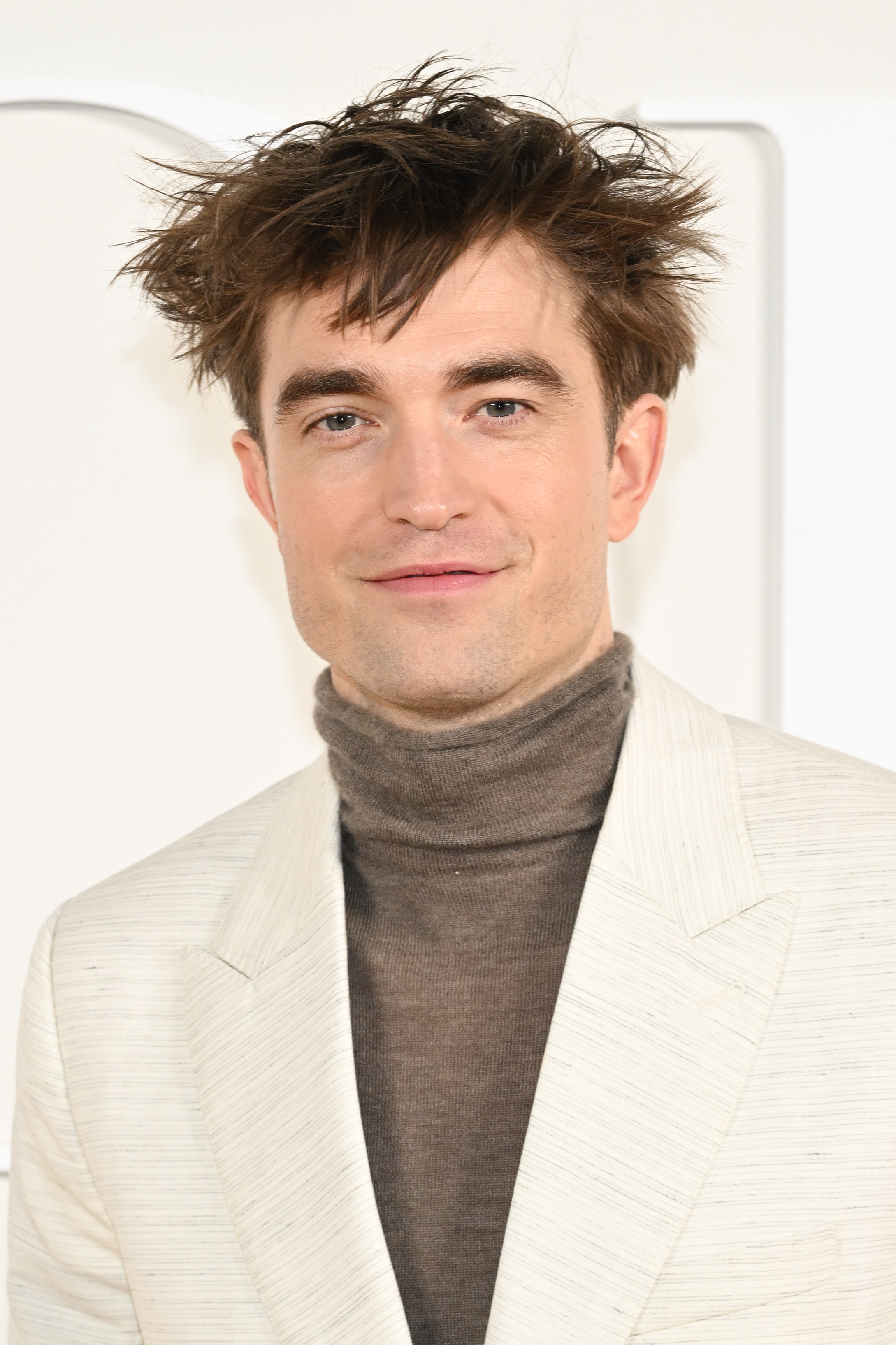 Robert Pattinson asiste al Dior Fall 2023 Menswear Show el 3 de diciembre de 2022, en Giza, Egipto | Fuente: Getty Images