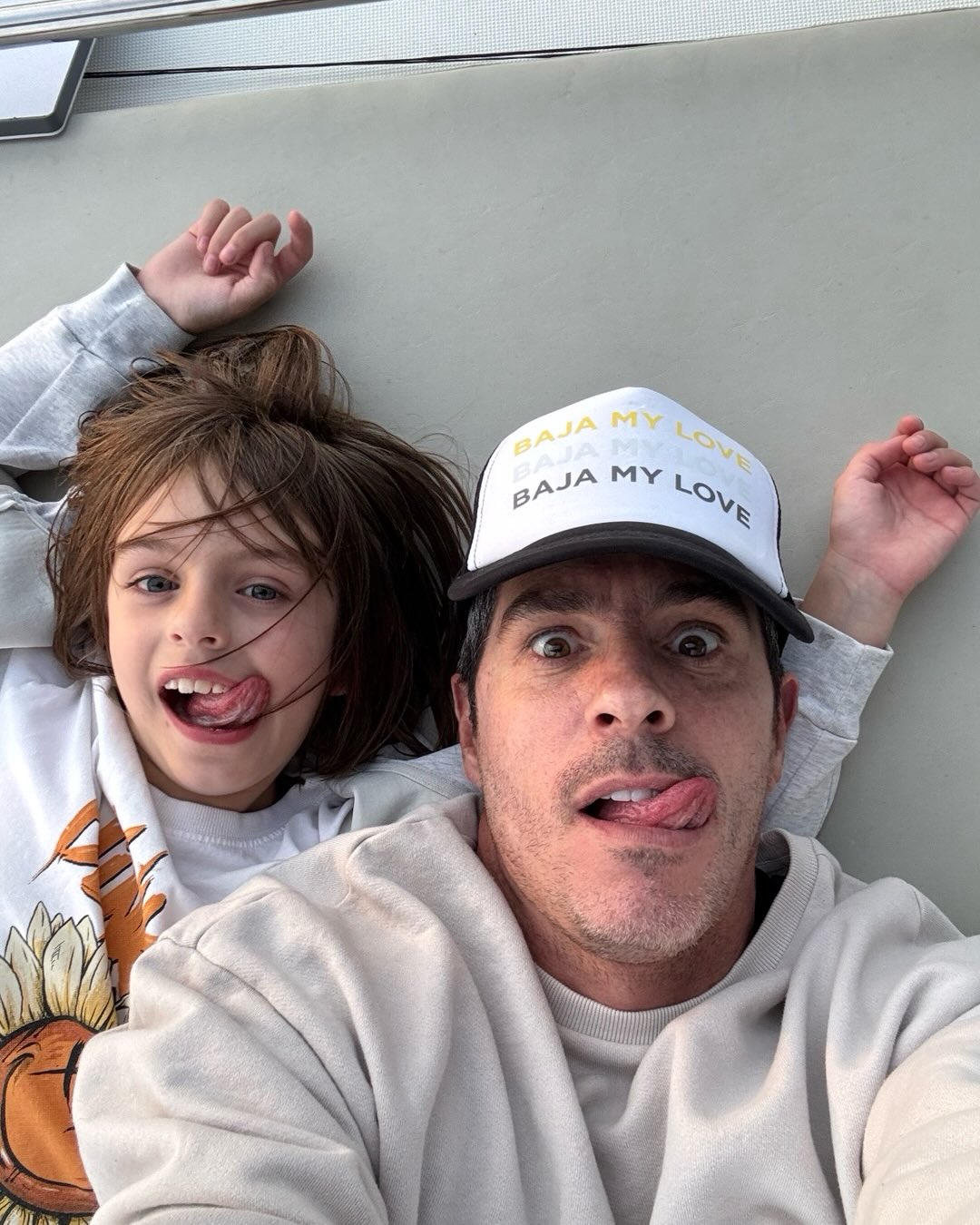 Mauricio Ochmann compartiendo junto a su hija Kailani | Fuente: Instagram/mauochmann