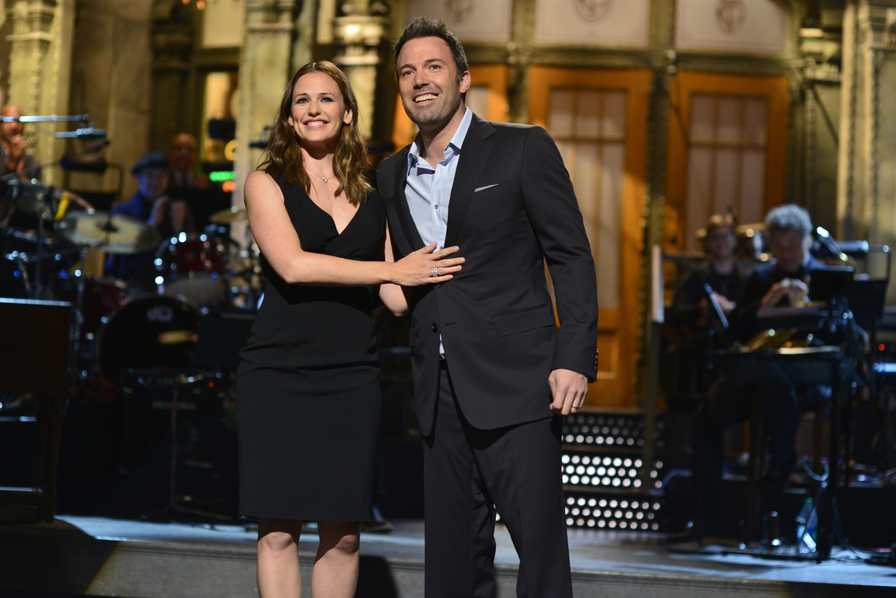 Jennifer Garner y Ben Affleck durante el monólogo de "Saturday Night Live" el 18 de mayo de 2013 | Fuente: Getty Images