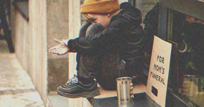 Niño mendigando en la calle | Fuente: Shutterstock
