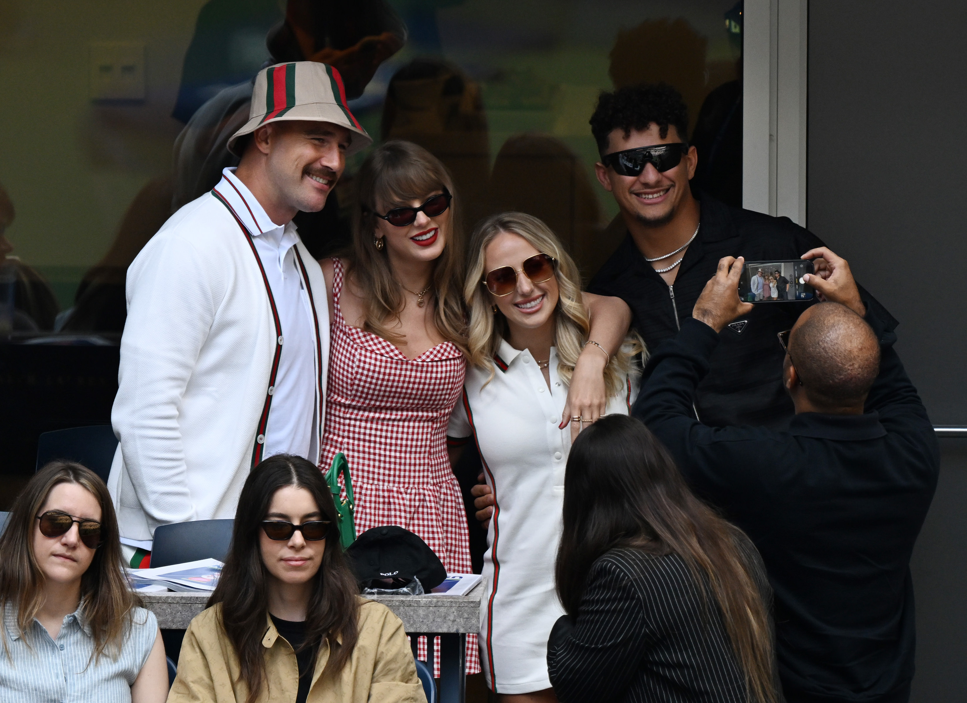 Travis Kelce y Taylor Swift con Brittany y Patrick Mahomes | Fuente: Getty Images