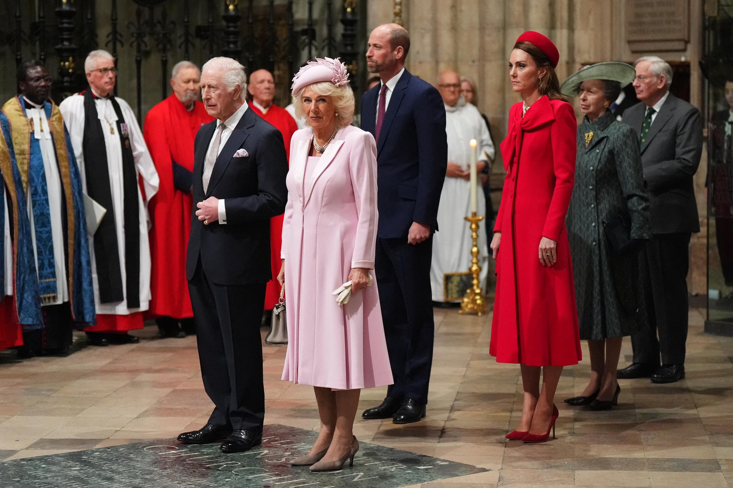 El rey Charles III, la reina Camilla, el príncipe William, la princesa Catherine, la princesa Anne, la princesa real, el príncipe Richard, duque de Gloucester, y Birgitte, duquesa de Gloucester en la Abadía de Westminster en Londres, el 10 de marzo de 2025 | Fuente: Getty Images