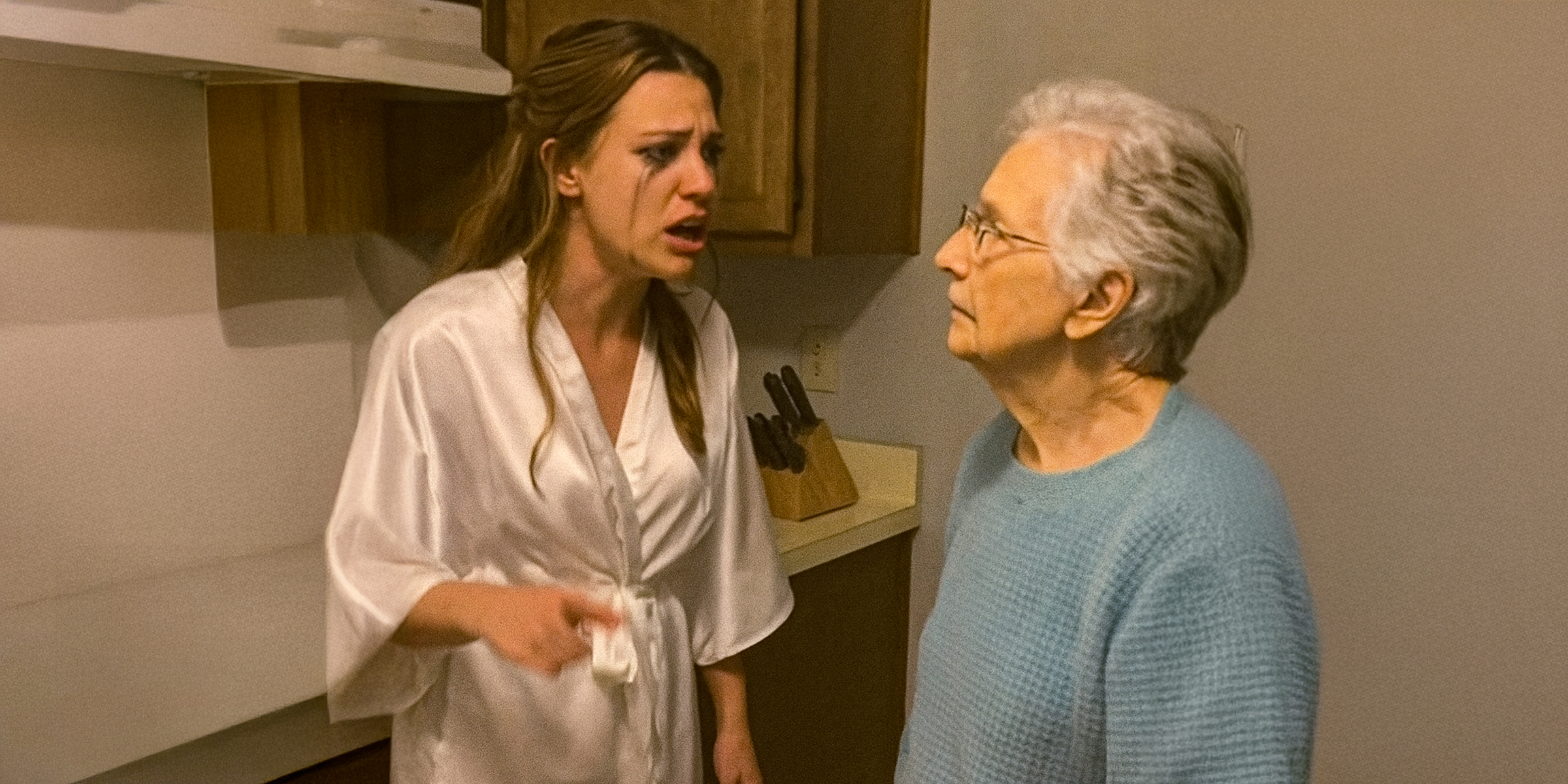 Una joven discutiendo con una anciana | Fuente: The Celebritist