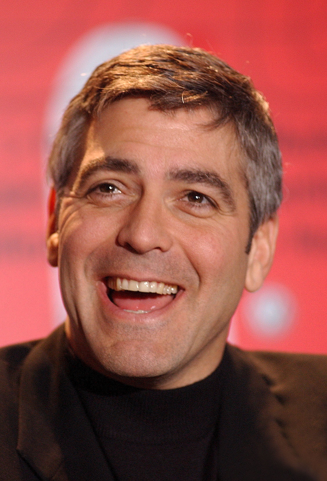 George Clooney fotografiado en Berlín, Alemania, el 8 de febrero de 2003. | Foto: Getty Images