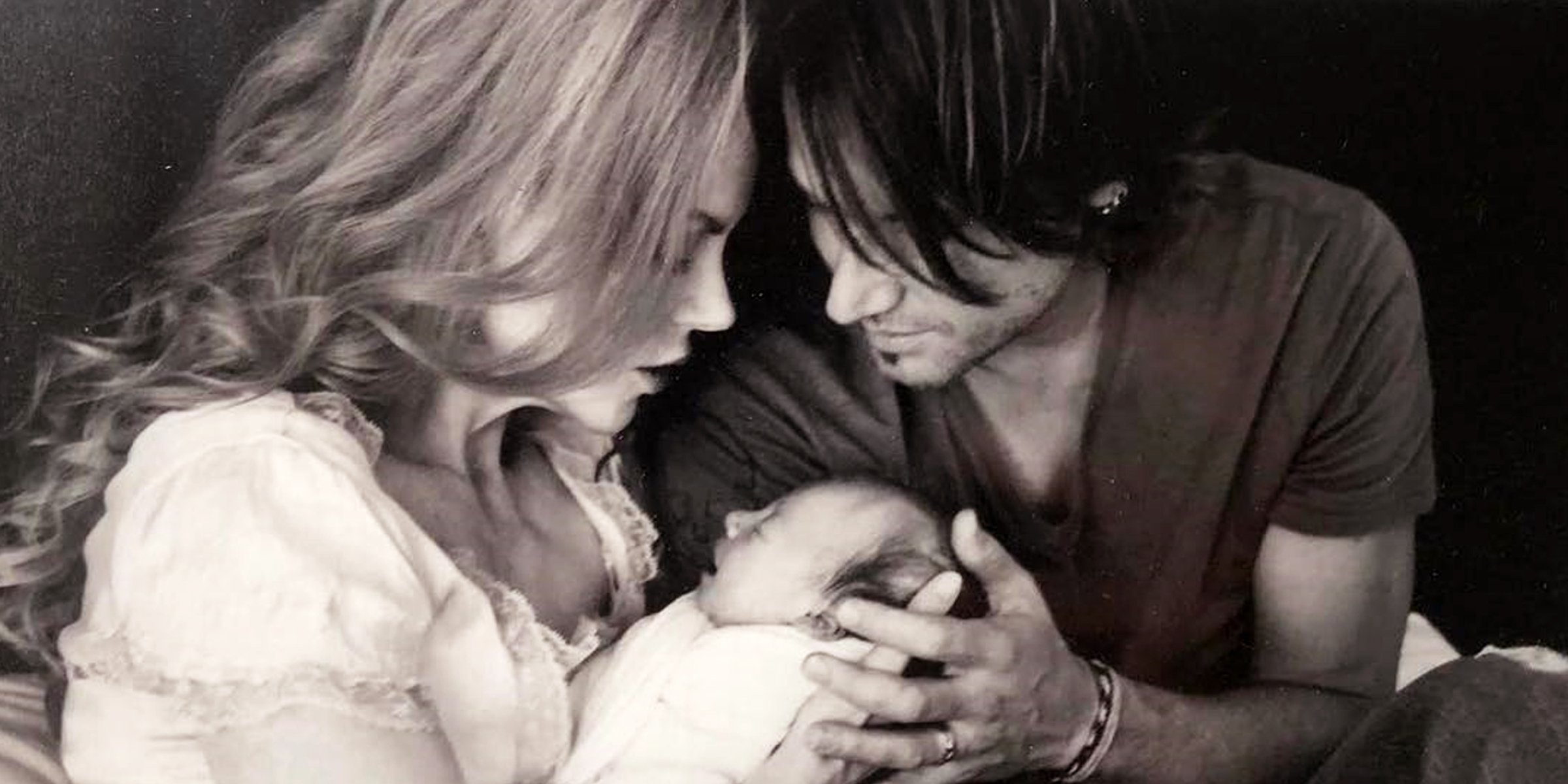 Nicole Kidman y Keith Urban con una de sus hijas. | Fuente: Instagram/nicolekidman