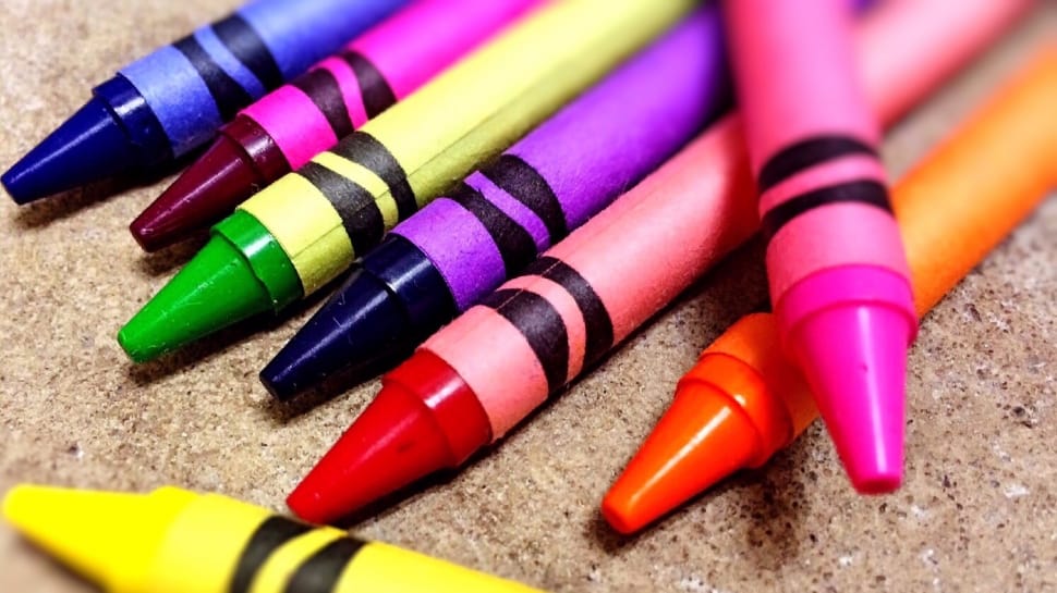 Crayones de colores. | Foto: Peakpx
