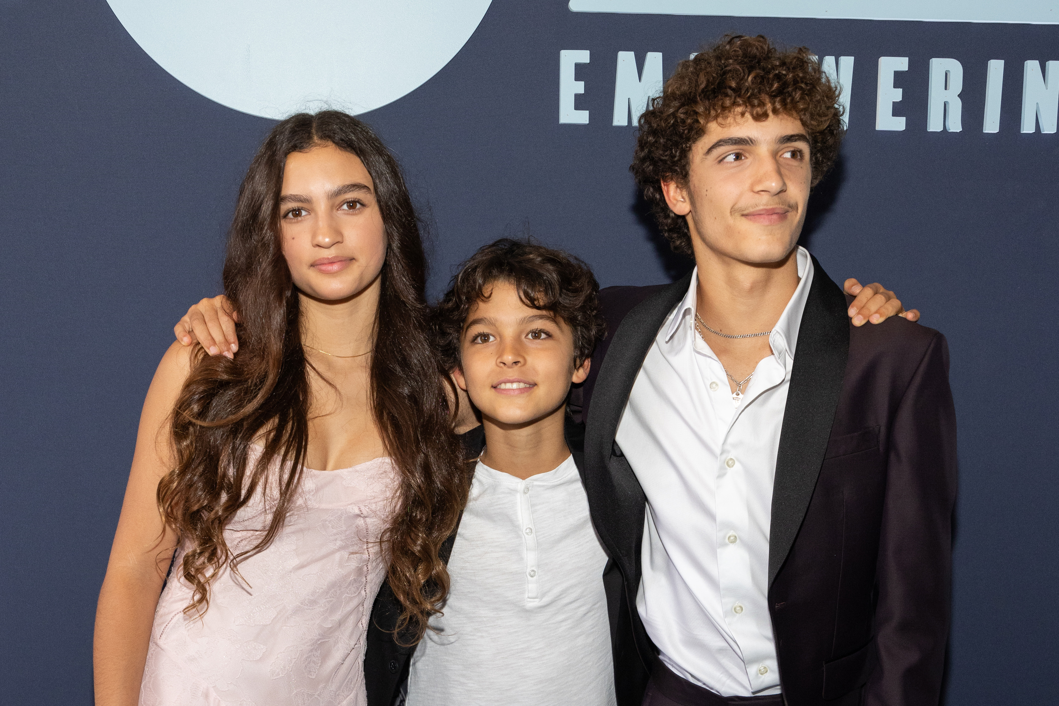 Vida, Livingston y Levi McConaughey en la 12ª Gala Anual Mack, Jack &amp; McConaughey el 25 de abril de 2024, en Austin, Texas | Fuente: Getty Images