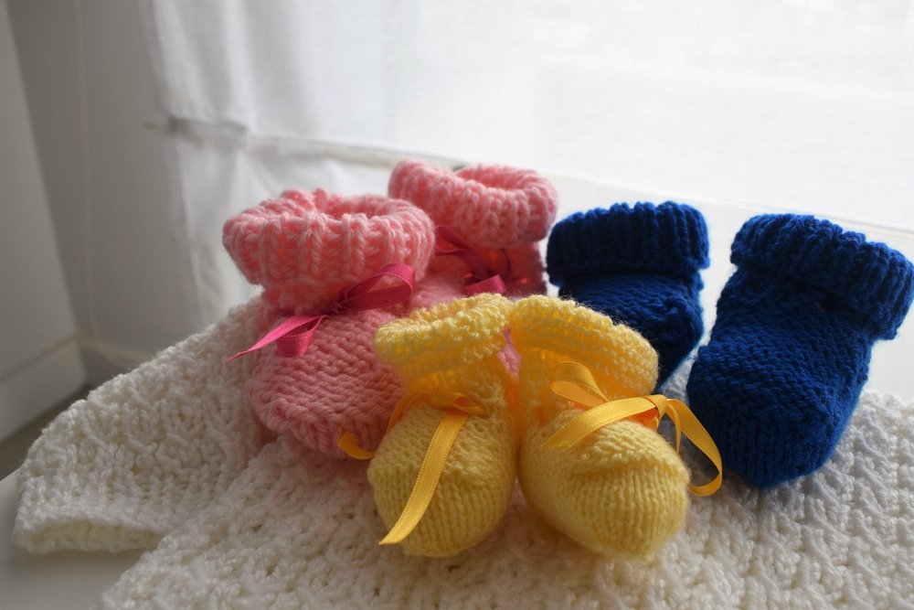 Zapatitos tejidos para bebés. | Foto: Shutterstock
