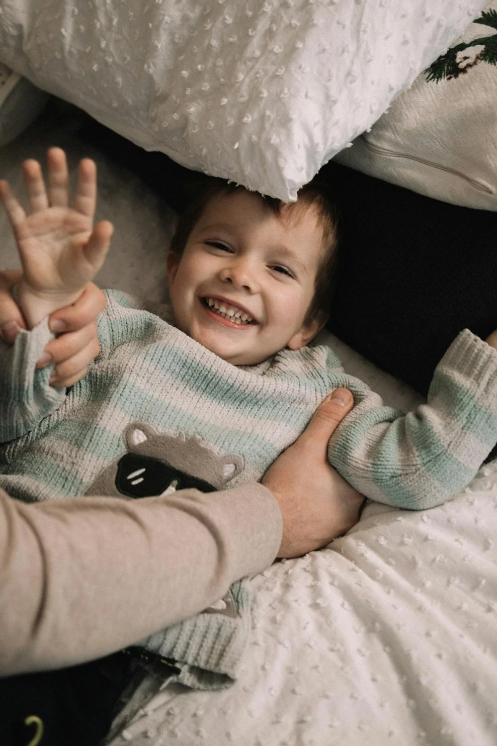 Un niño riendo | Fuente: Pexels