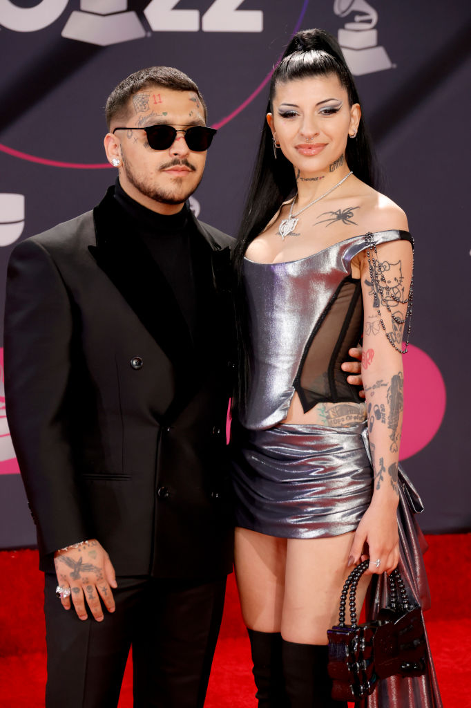 Christian Nodal y Cazzu asisten a la 23.a Entrega Anual del Latin GRAMMY en el Michelob ULTRA Arena el 17 de noviembre de 2022 en Las Vegas, Nevada. | Fuente: Getty Images