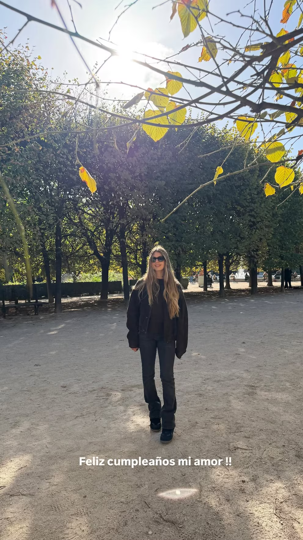 Juliana Awada compartió fotografías para celebrar los 15 años de su hija Antonia en París | Fuente: Instagram Stories/juliana.awada
