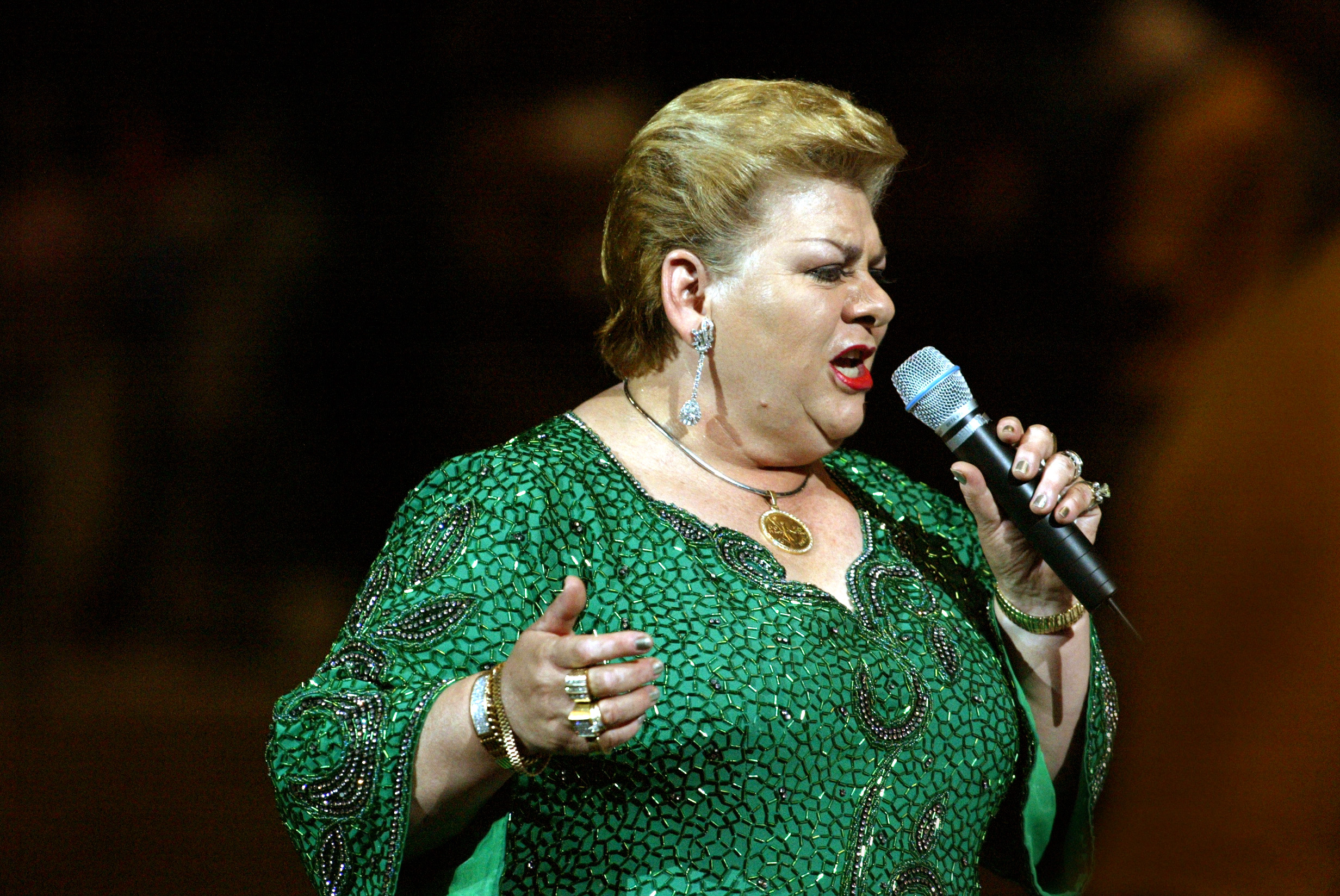 Paquita La Del Barrio actúa en concierto en el Arrowhead Pond de Anaheim. | Fuente: Getty Images