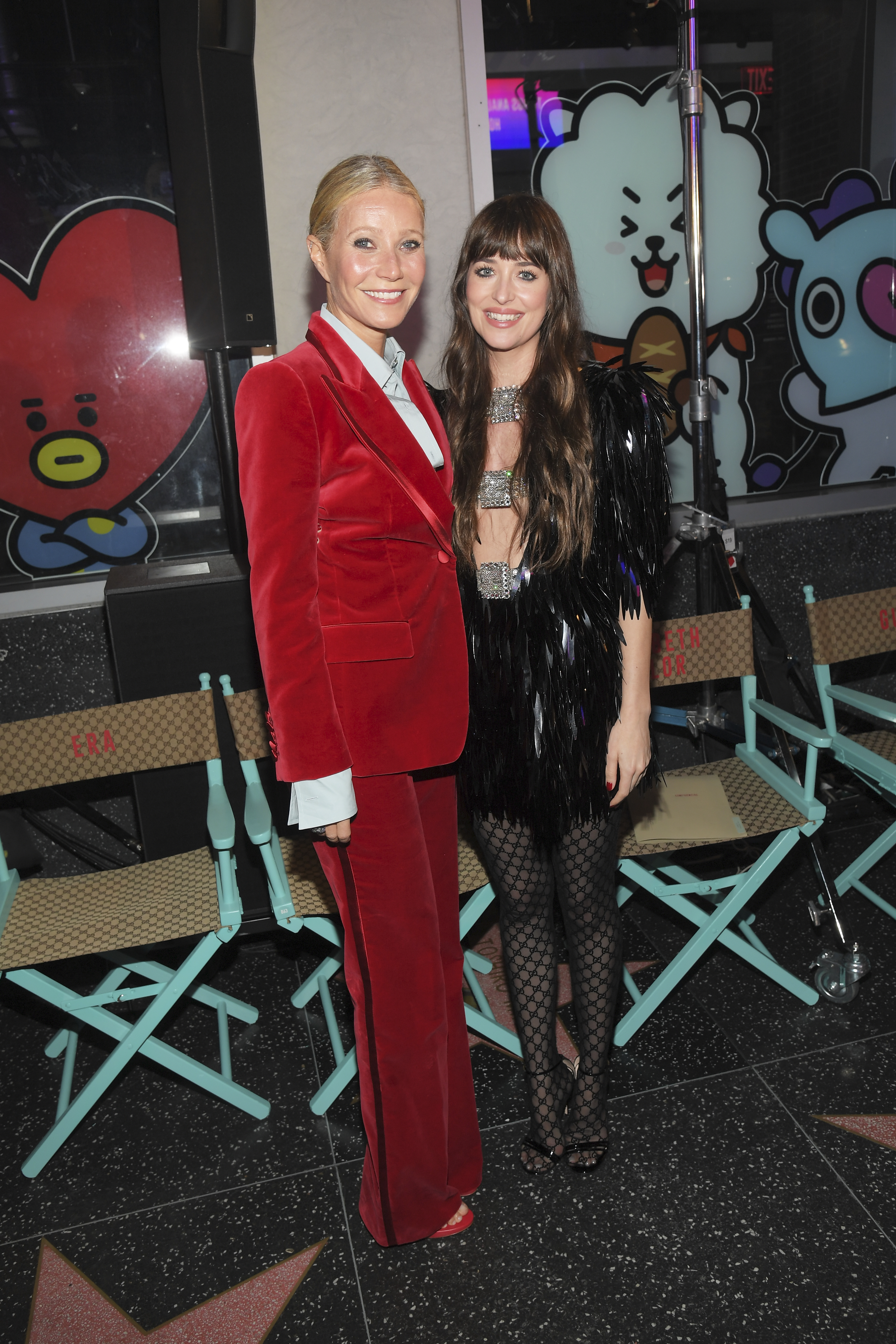 Gwyneth Paltrow y Dakota Johnson en primera fila para el Gucci Love Parade el 2 de noviembre de 2021 en Los Ángeles | Fuente: Getty Images